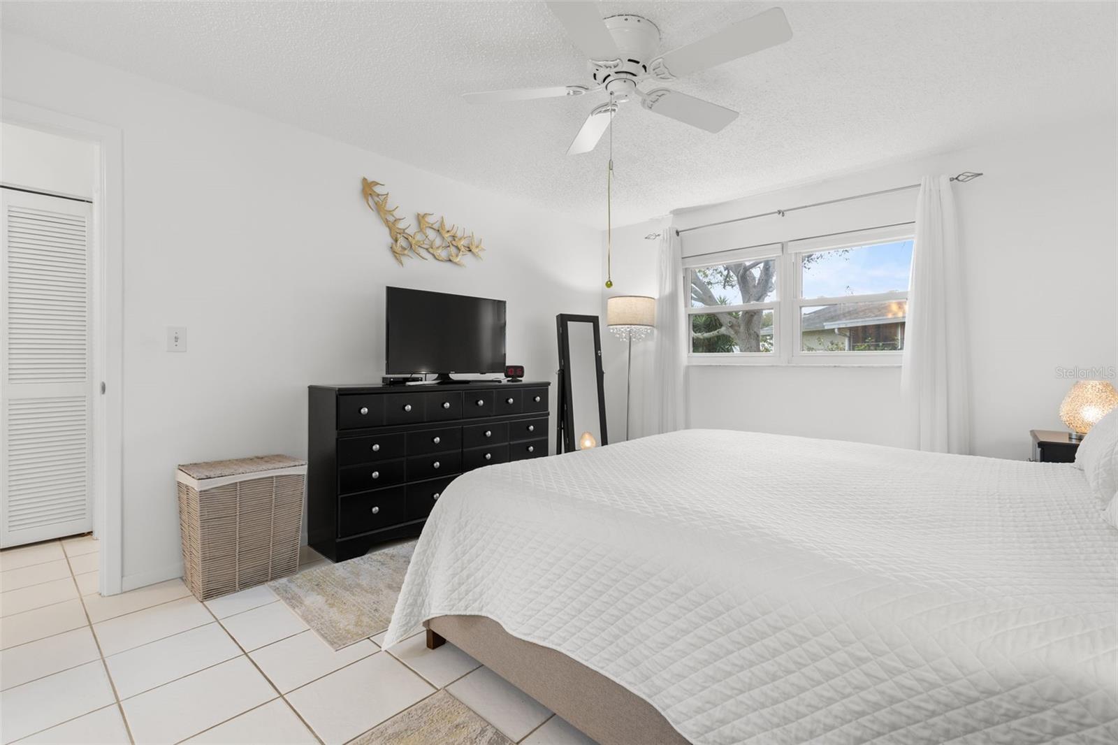 Image 14 of 25 For 3143 37th Lane S B