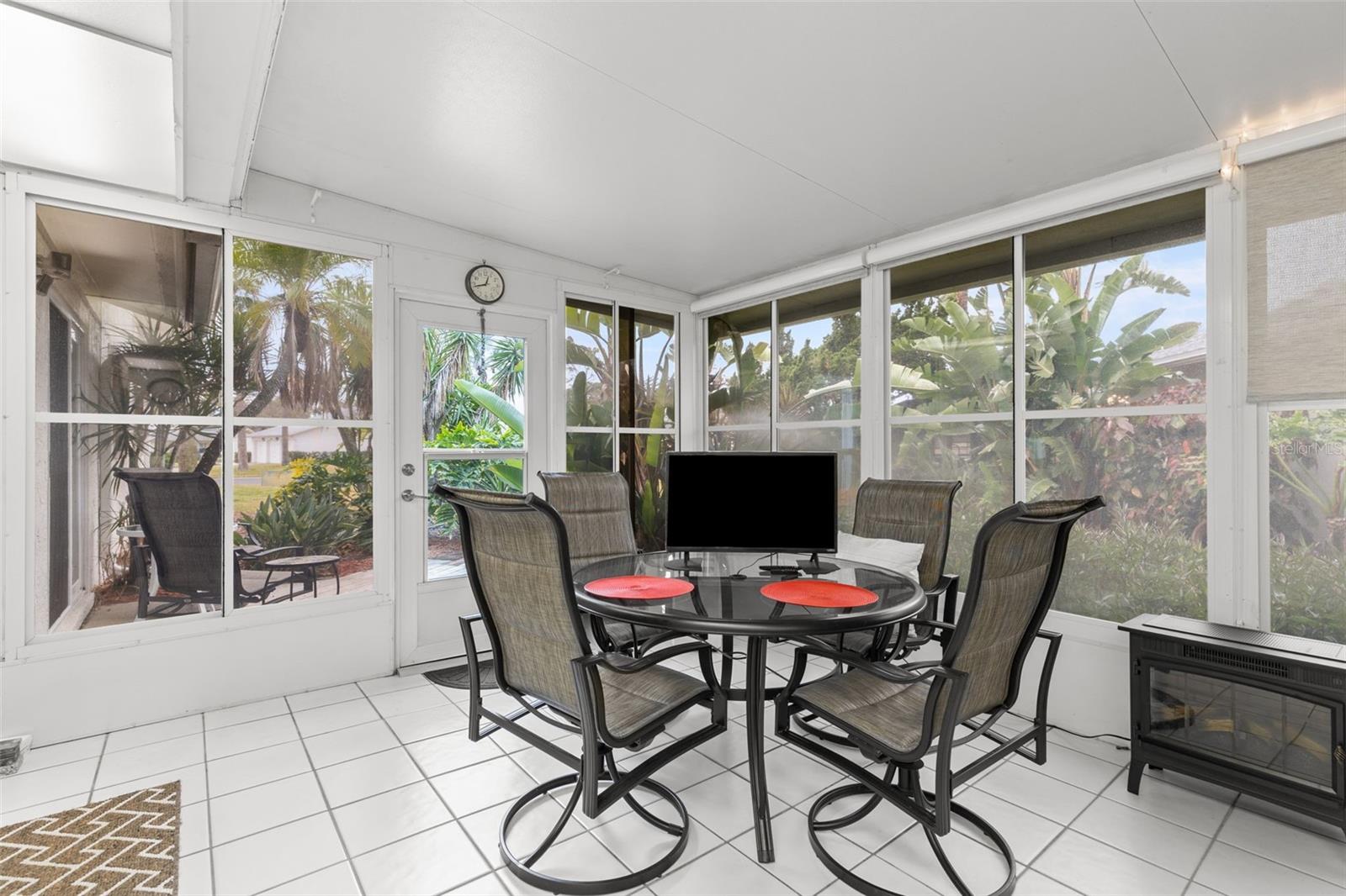 Image 21 of 25 For 3143 37th Lane S B