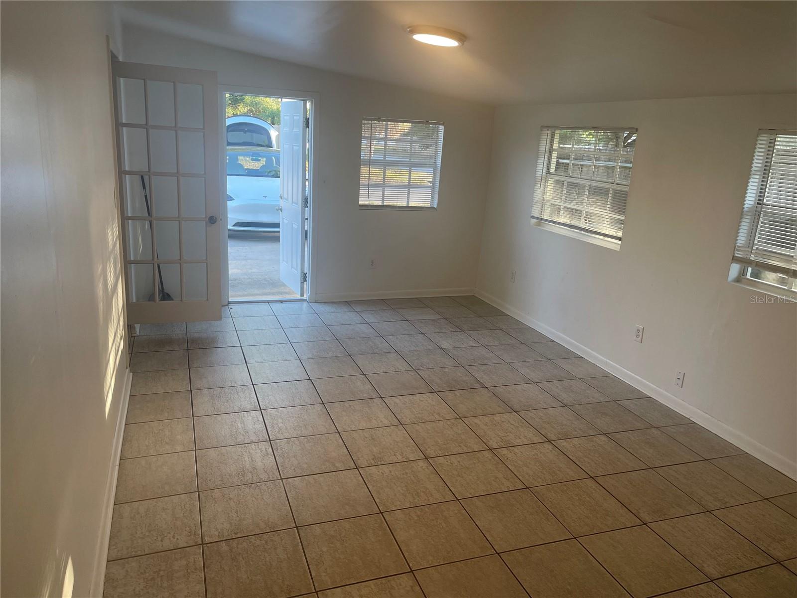 Image 10 of 32 For 3712 Wallace Avenue