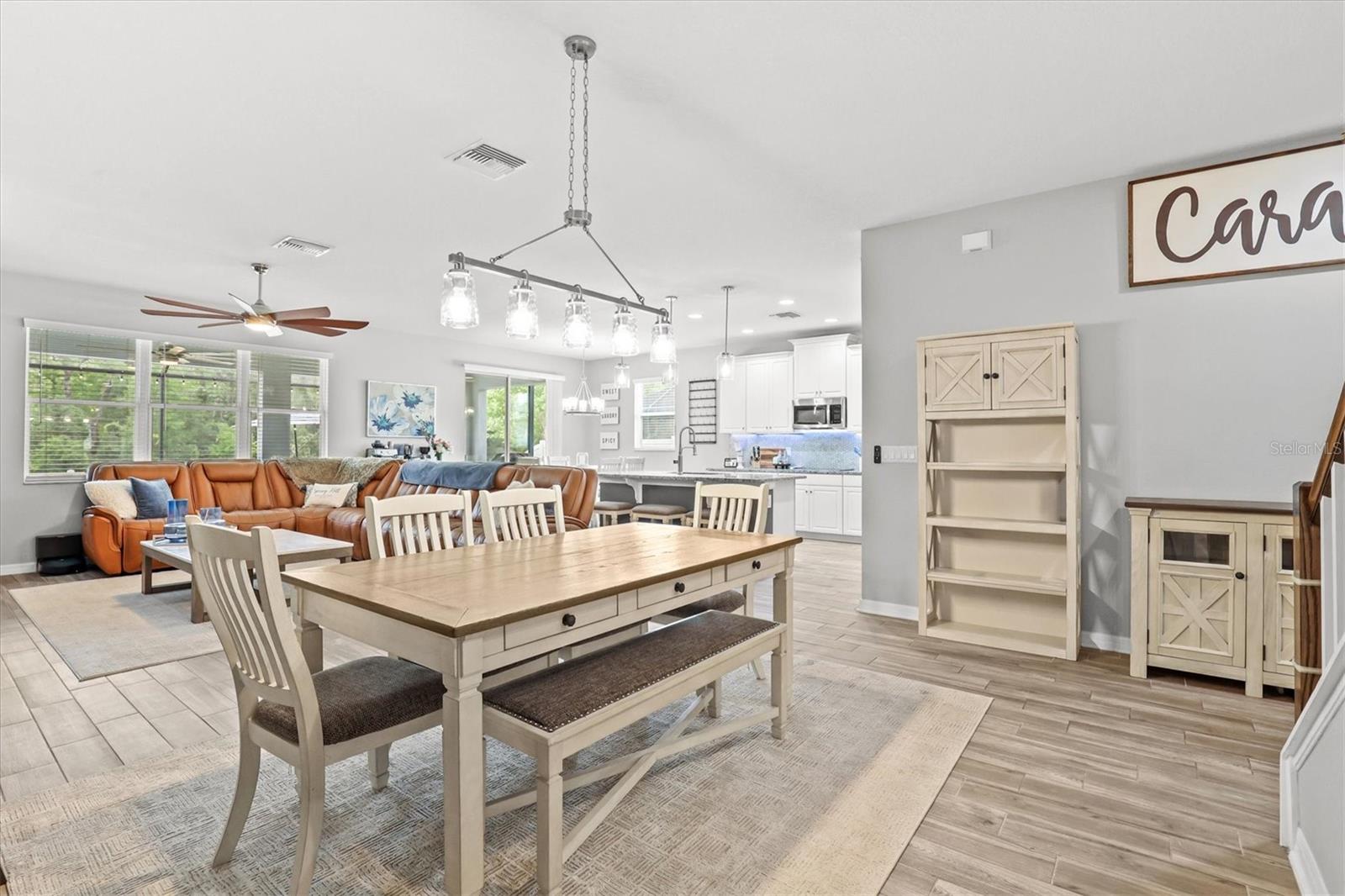 Listing photo id 11 for 18090 Romanesque Court