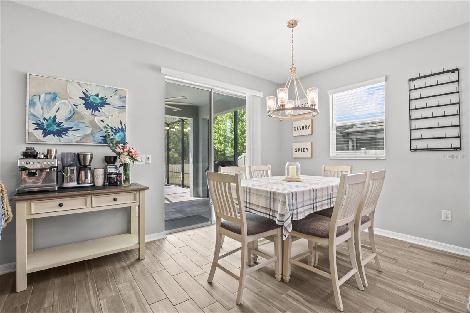 Listing photo id 23 for 18090 Romanesque Court