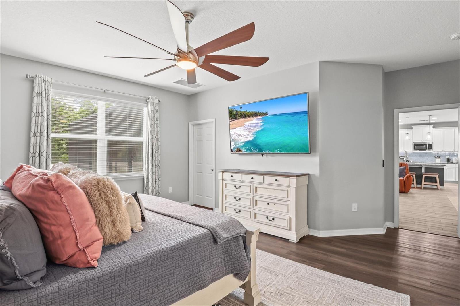 Listing photo id 26 for 18090 Romanesque Court
