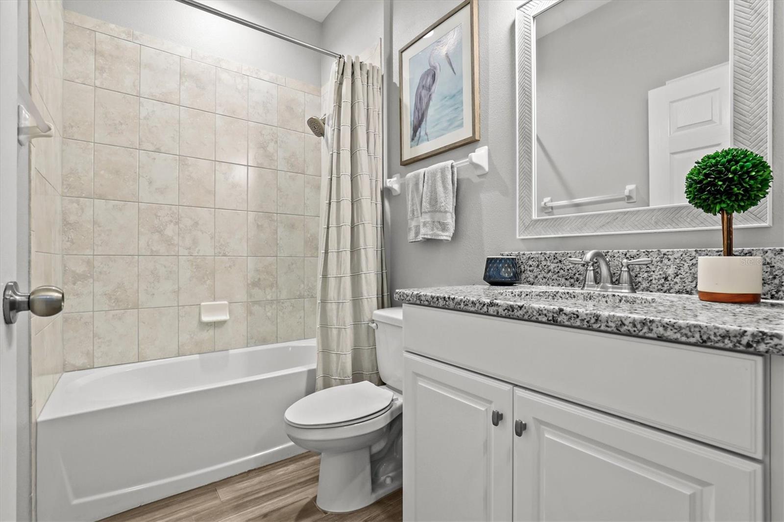 Listing photo id 36 for 18090 Romanesque Court
