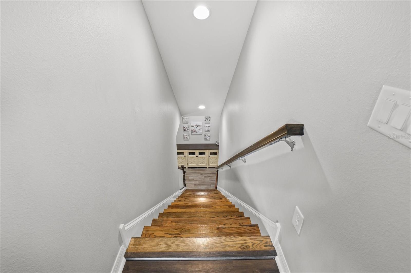 Listing photo id 39 for 18090 Romanesque Court
