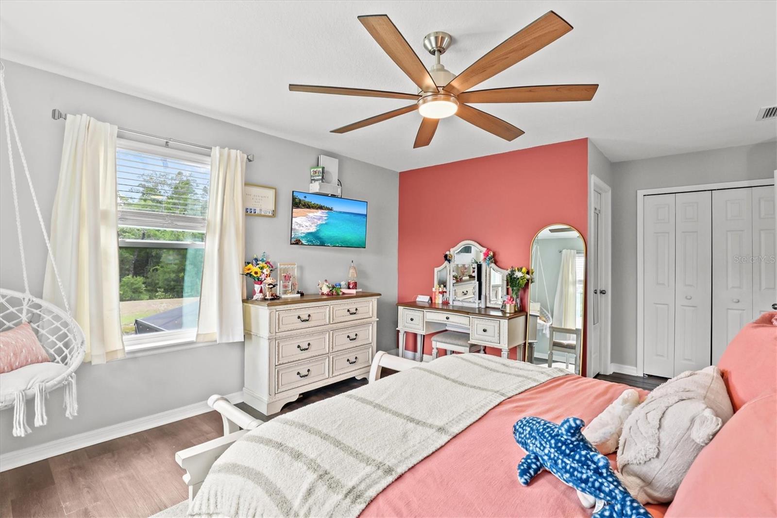 Listing photo id 45 for 18090 Romanesque Court