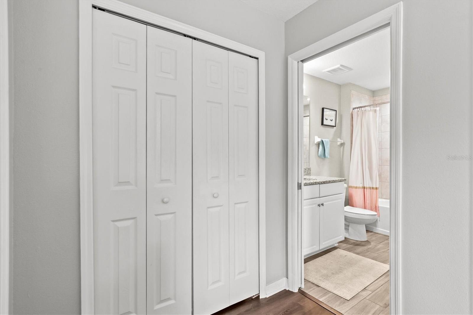 Listing photo id 46 for 18090 Romanesque Court