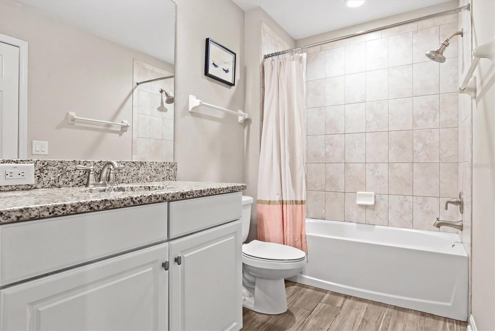 Listing photo id 47 for 18090 Romanesque Court