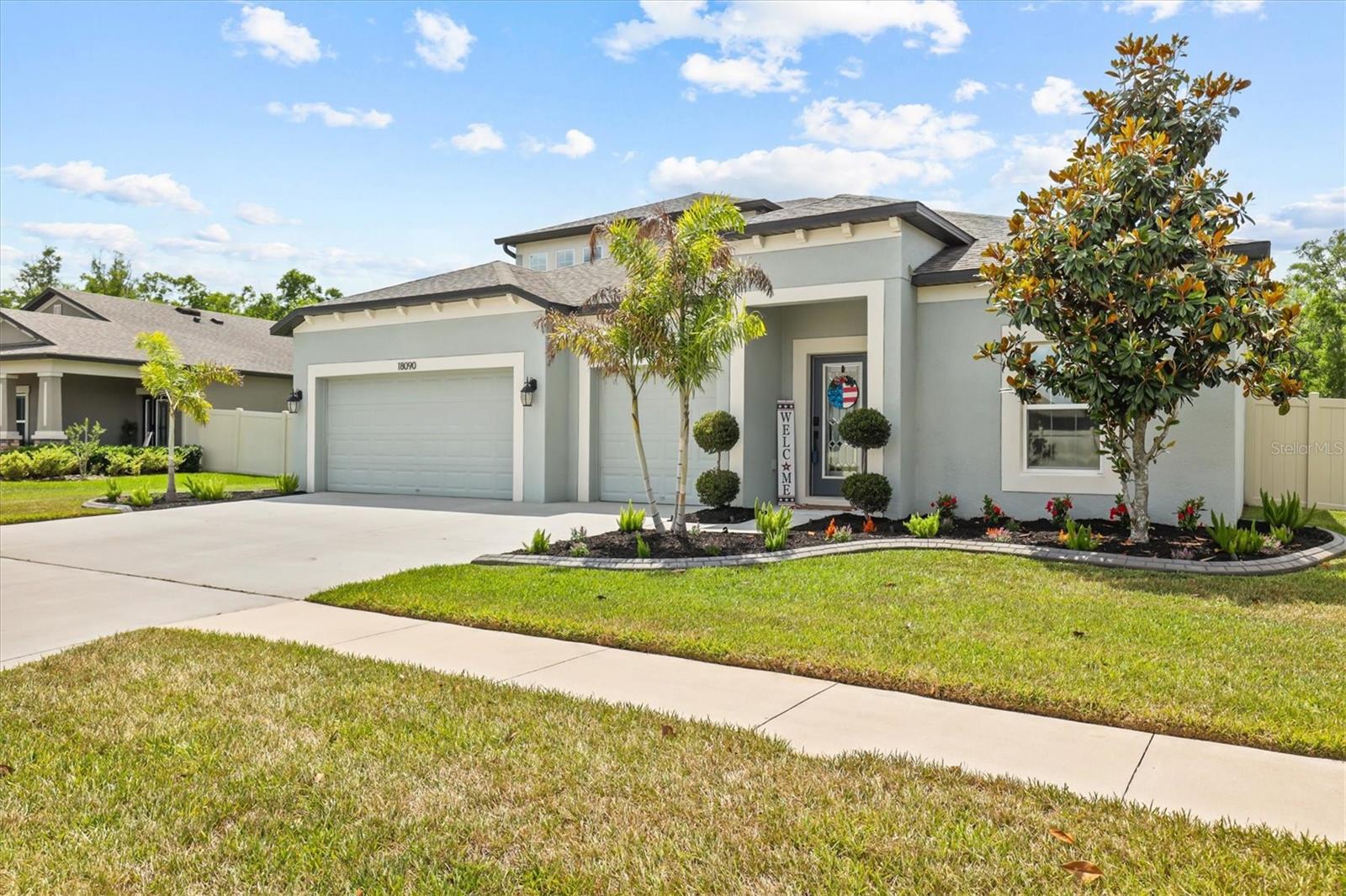 Listing photo id 4 for 18090 Romanesque Court
