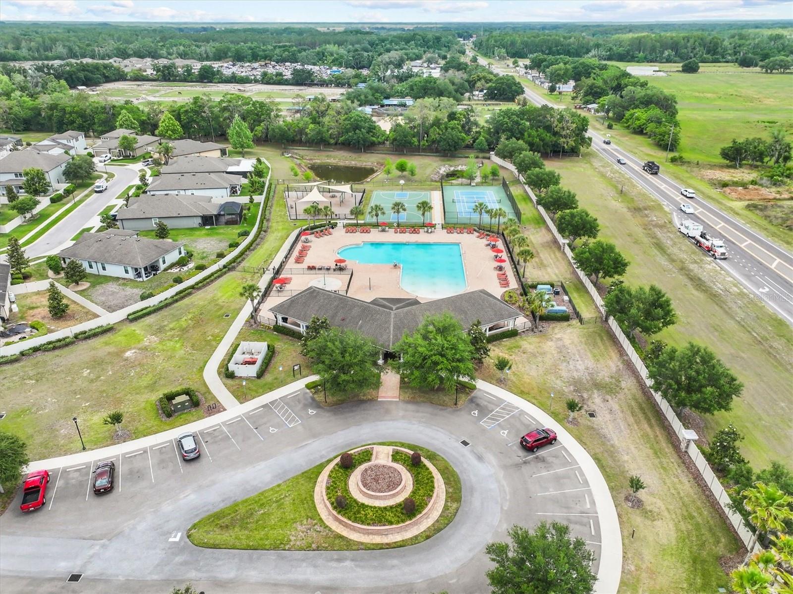 Listing photo id 72 for 18090 Romanesque Court
