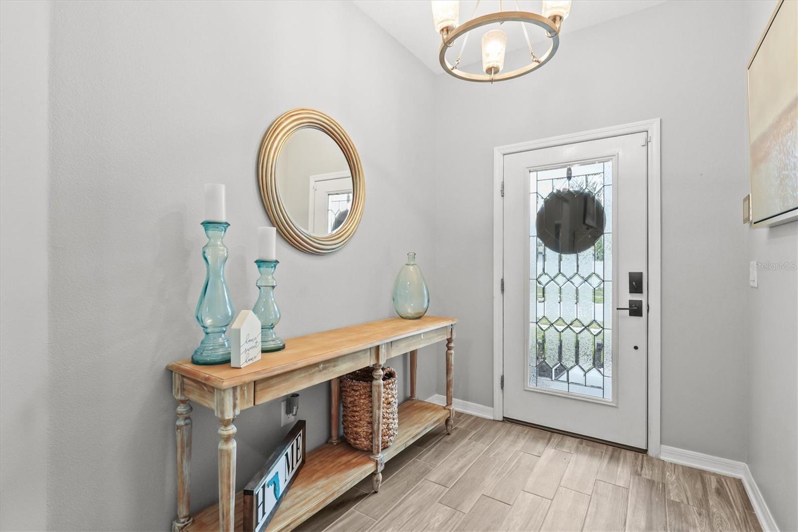 Listing photo id 6 for 18090 Romanesque Court