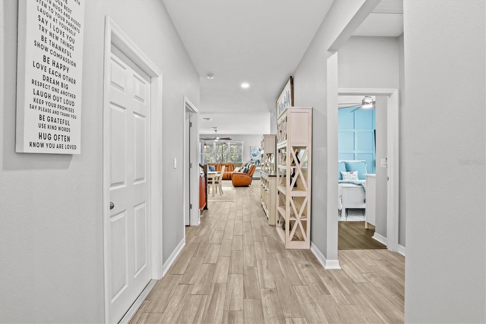 Listing photo id 7 for 18090 Romanesque Court