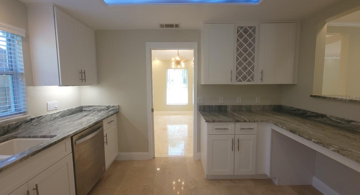Image 11 of 25 For 1506 Trask Street