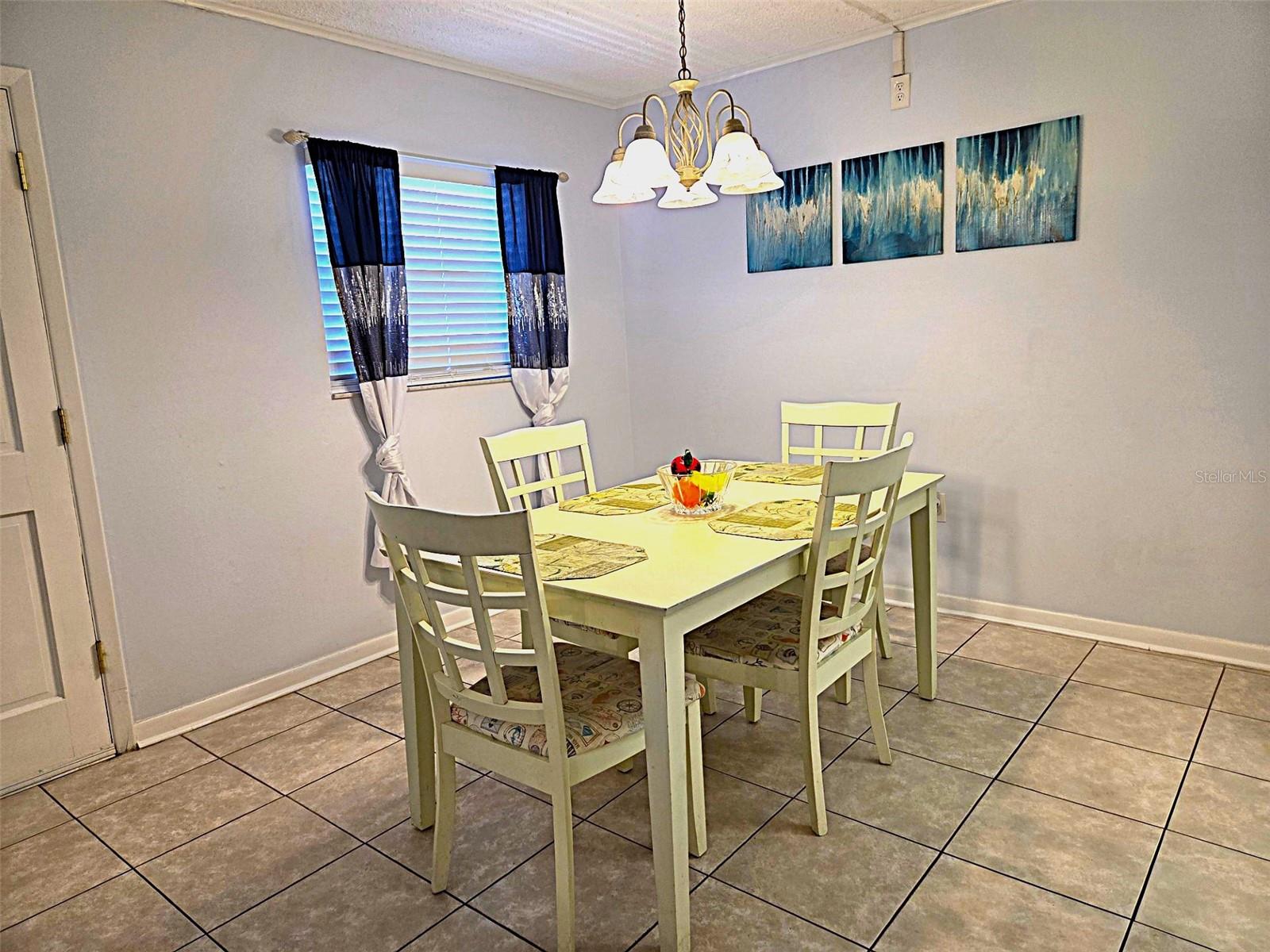Image 4 of 33 For 12760 Indian Rocks Road 578