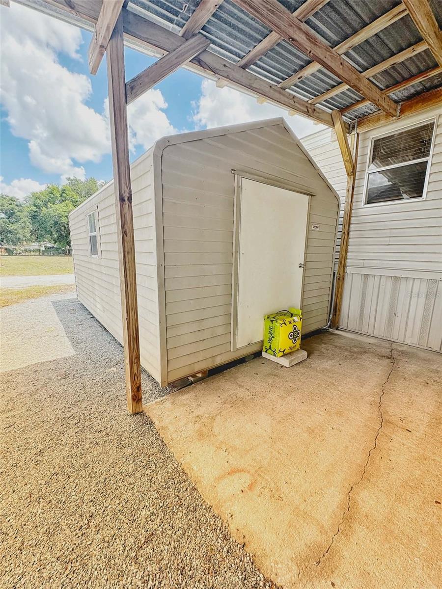 Listing photo id 15 for 612 Morgan Road