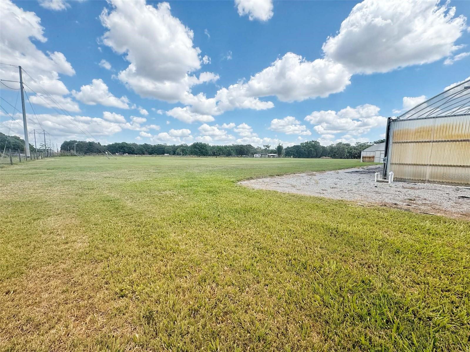 Listing photo id 24 for 612 Morgan Road