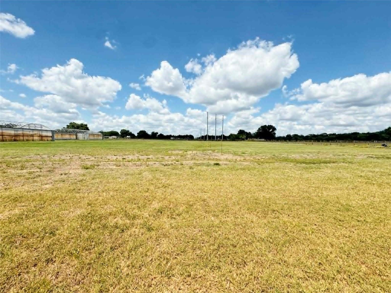 Listing photo id 26 for 612 Morgan Road
