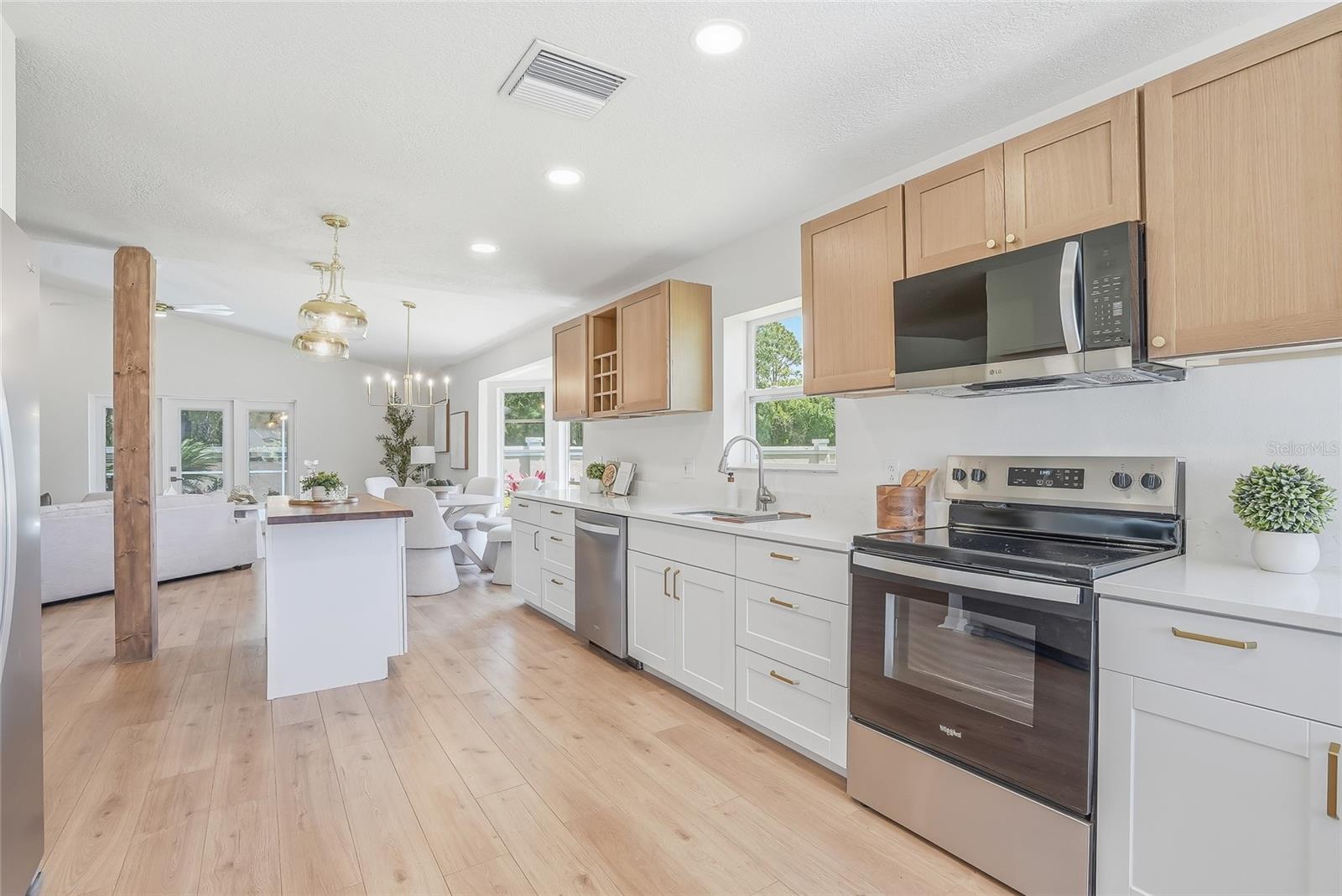 Image 11 of 46 For 6119 55th Avenue Circle E