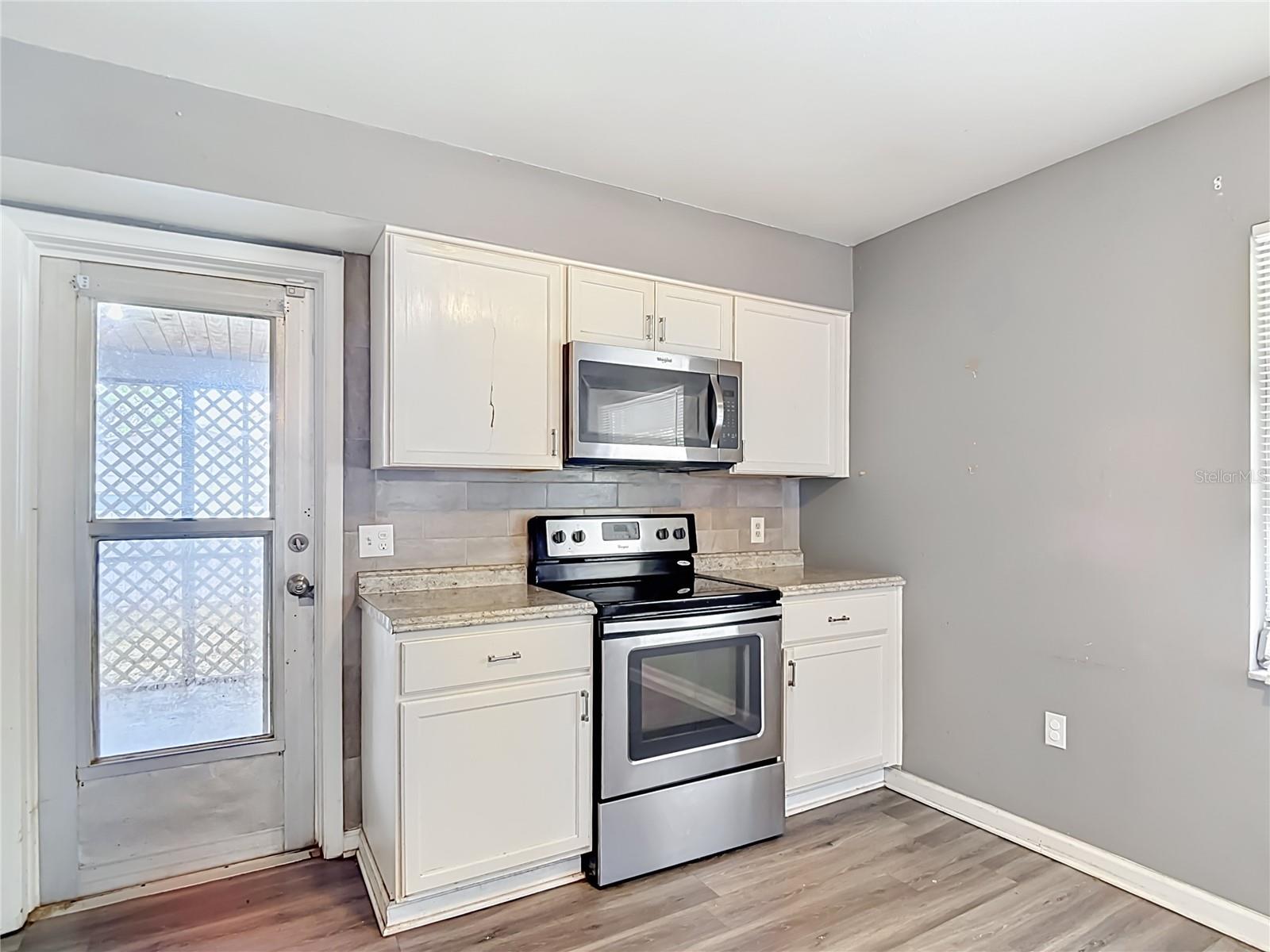 Image 18 of 49 For 6155 9th Street