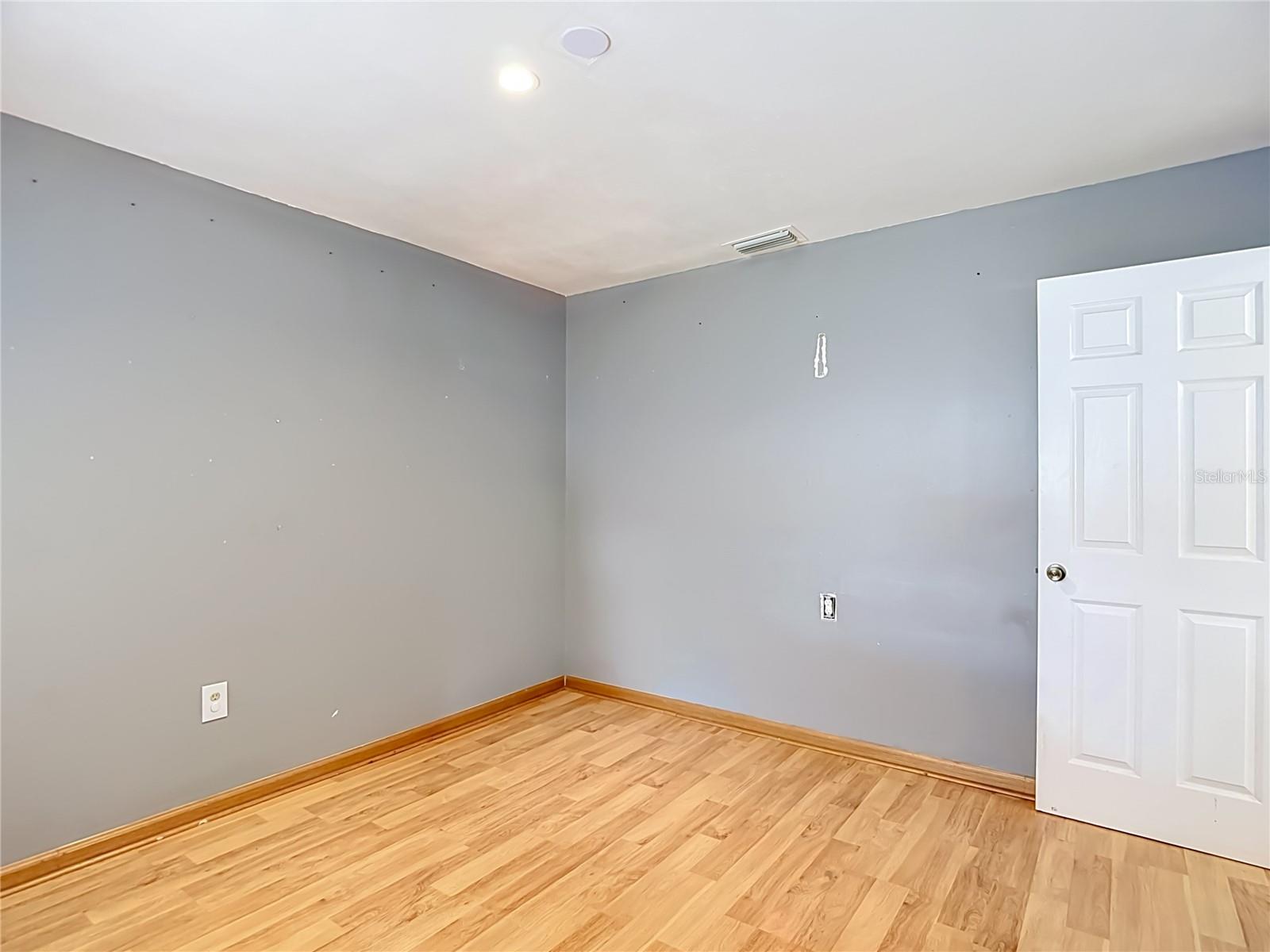 Image 29 of 49 For 6155 9th Street