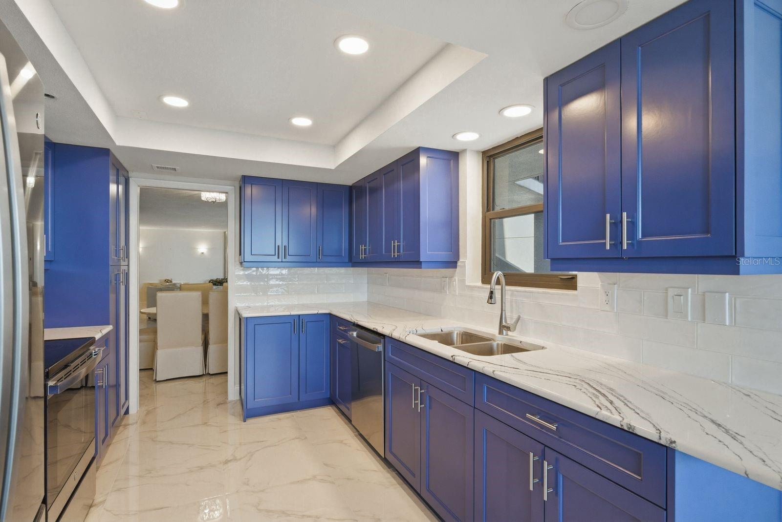 Listing photo id 9 for 1600 Gulf Boulevard 817