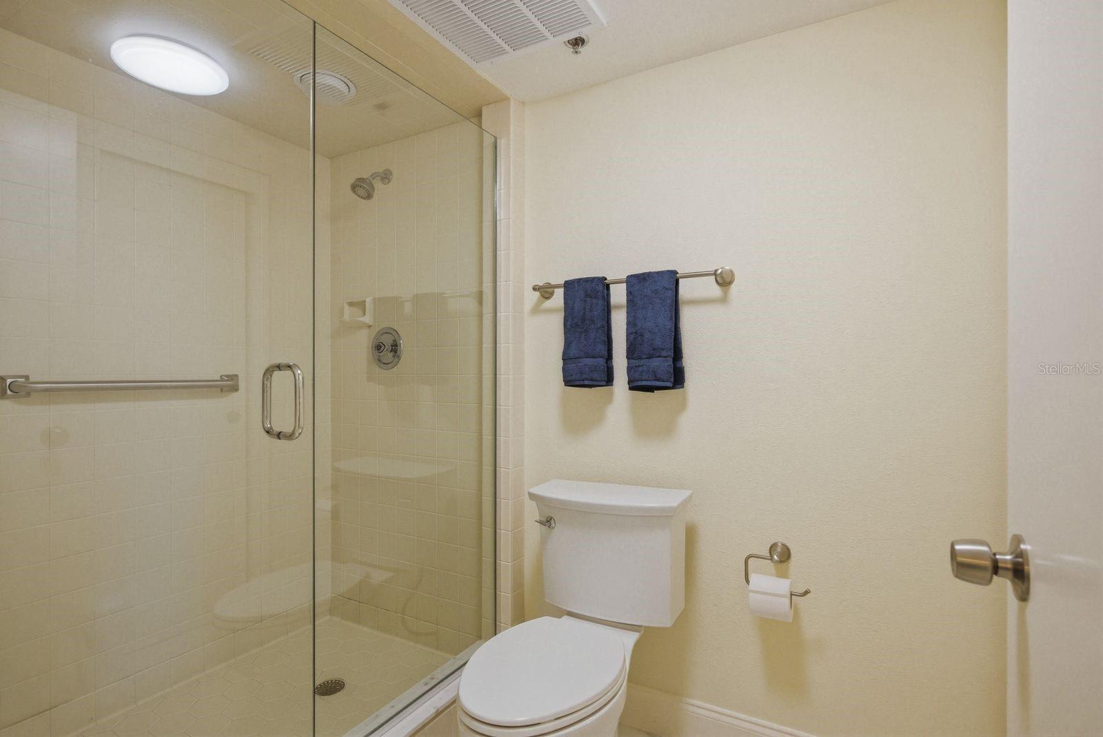 Listing photo id 17 for 1600 Gulf Boulevard 817