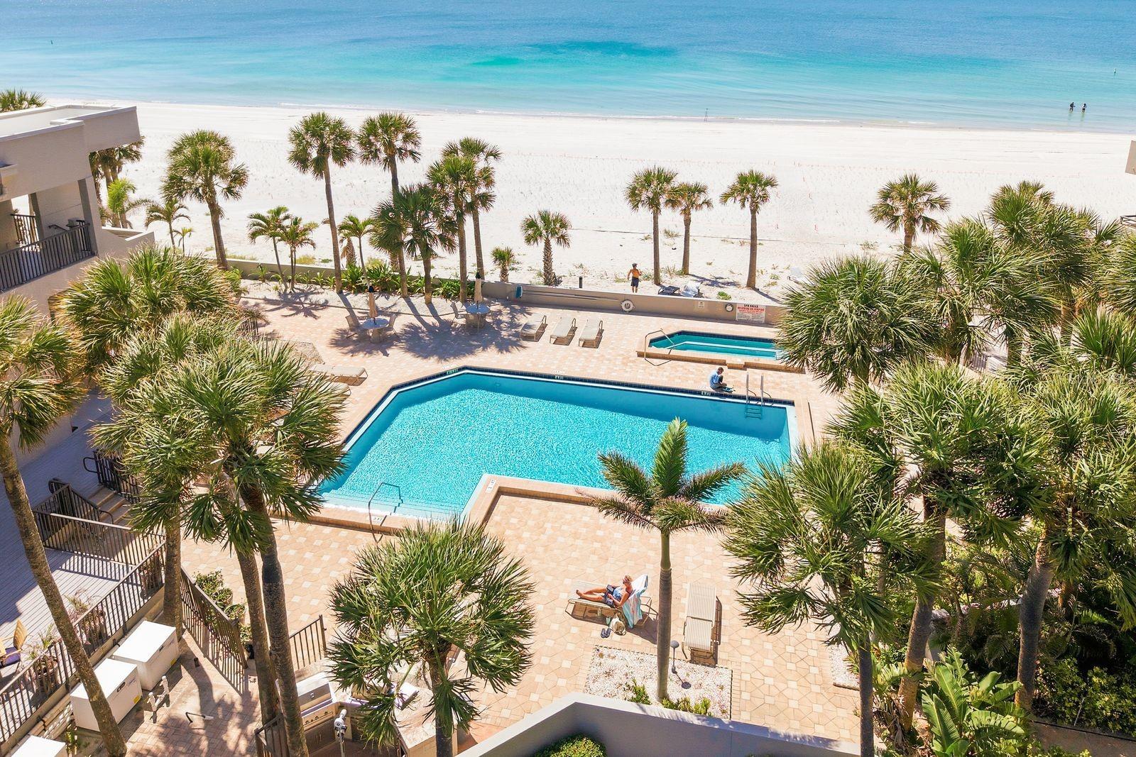 Listing photo id 0 for 1600 Gulf Boulevard 817