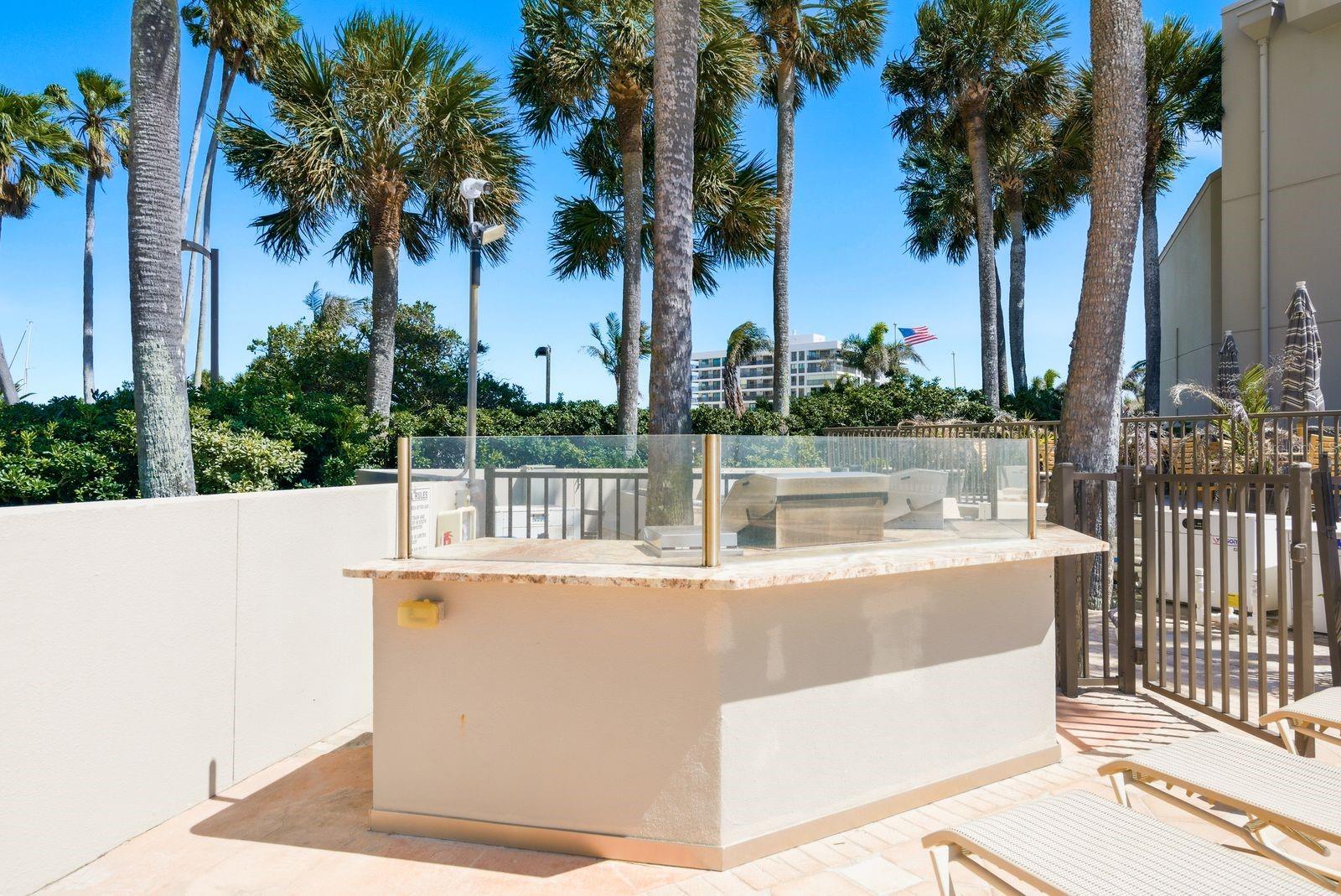 Listing photo id 25 for 1600 Gulf Boulevard 817