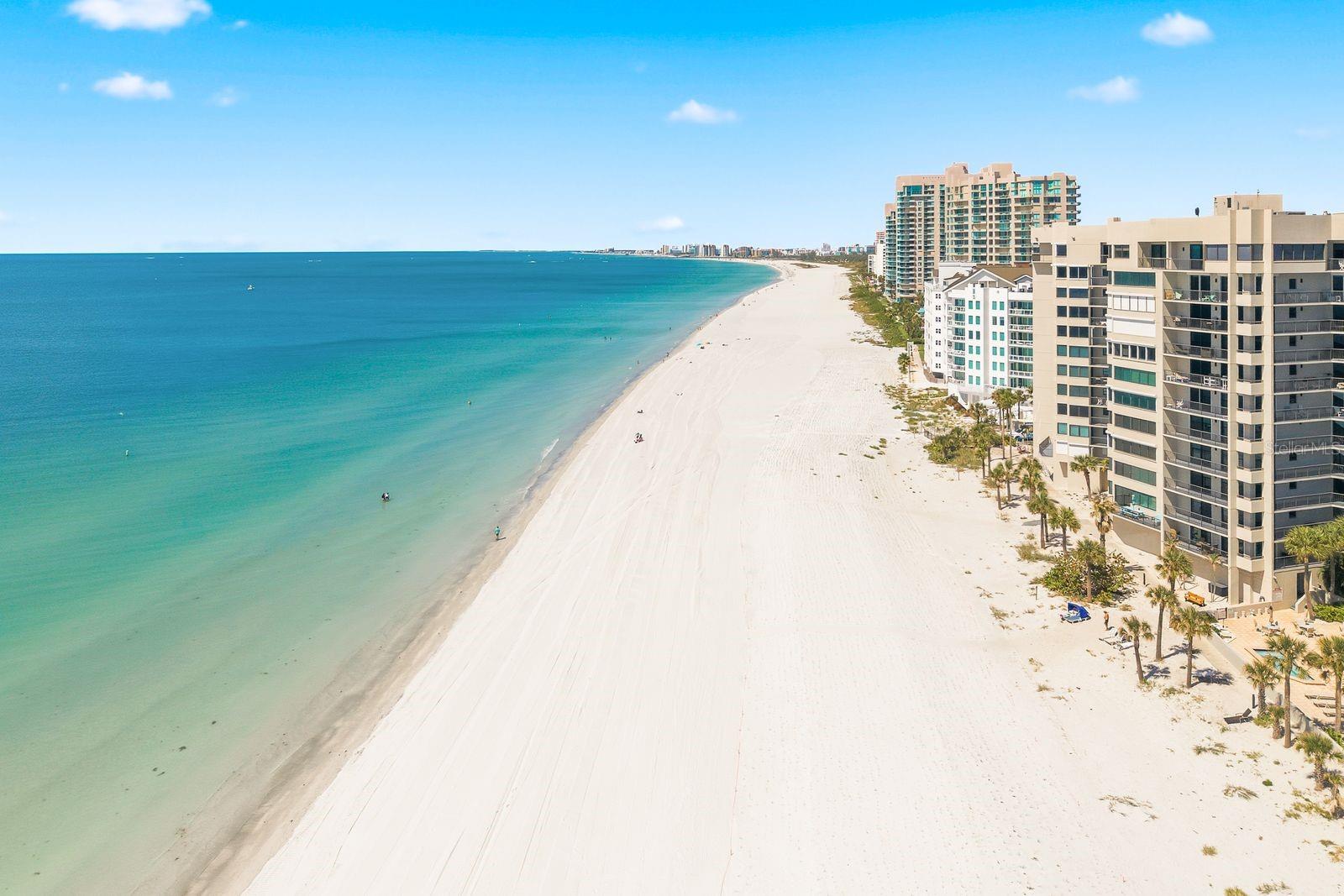 Listing photo id 1 for 1600 Gulf Boulevard 817