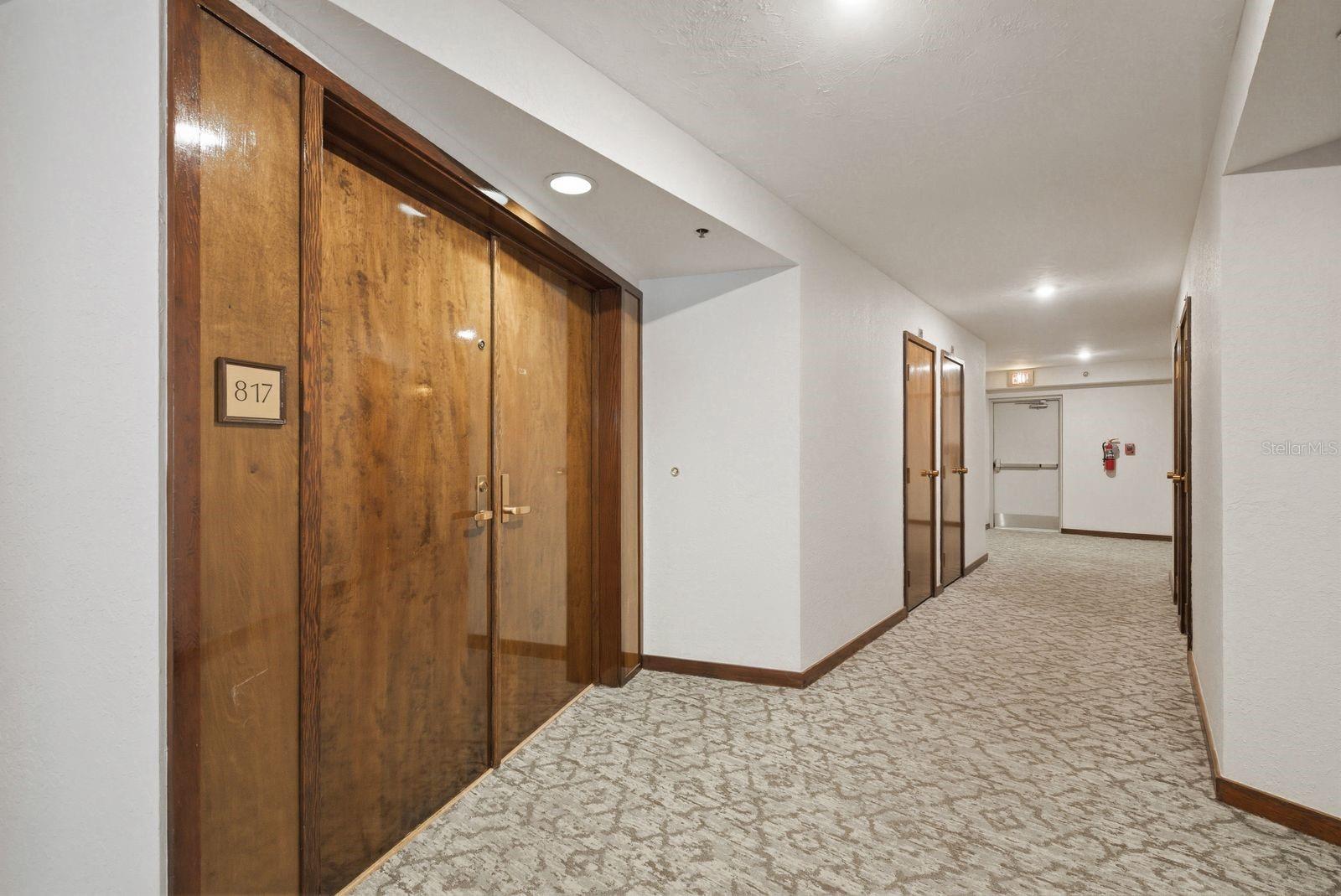 Listing photo id 28 for 1600 Gulf Boulevard 817