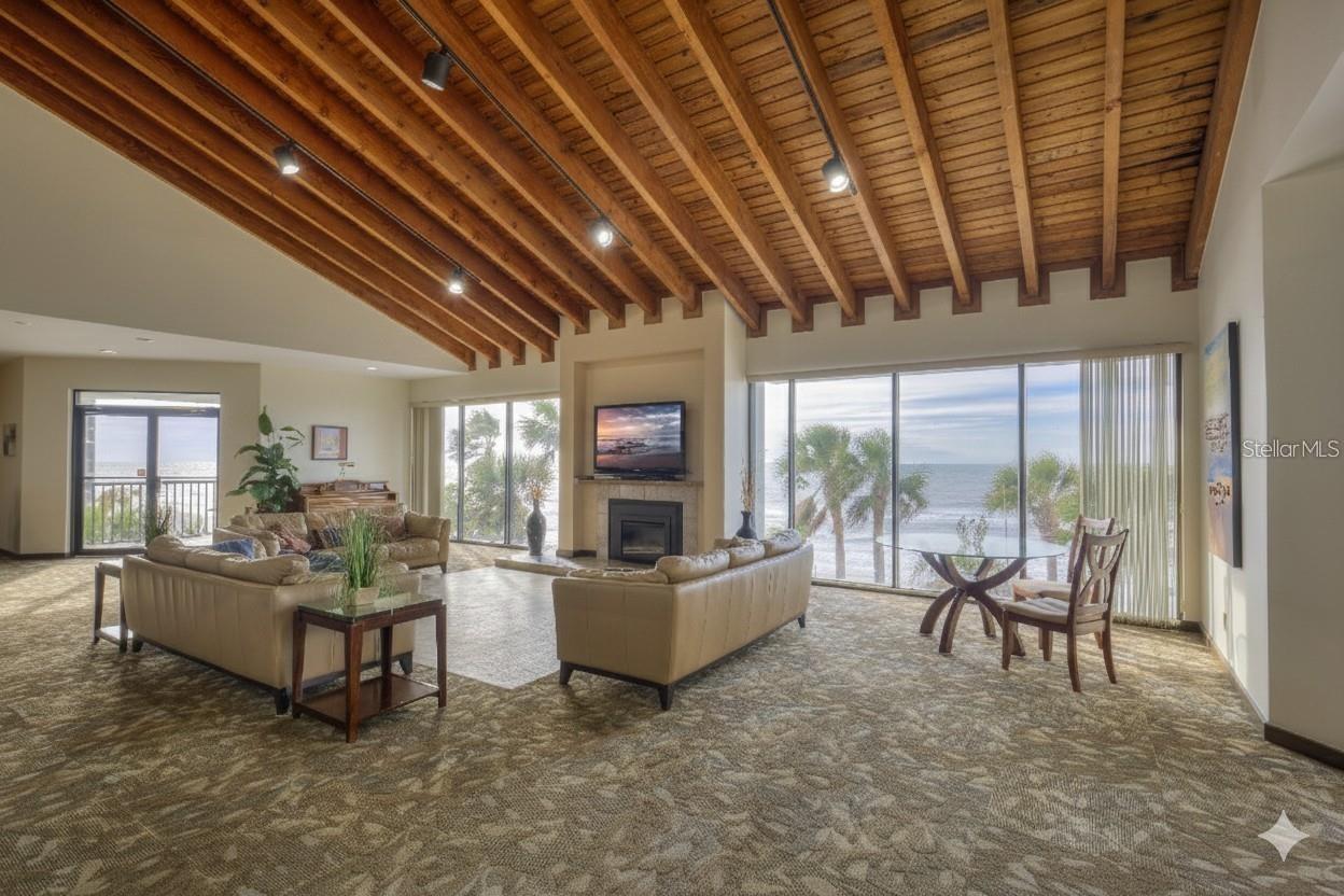 Listing photo id 33 for 1600 Gulf Boulevard 817