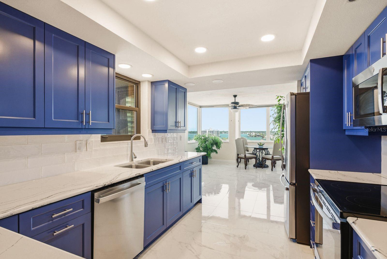 Listing photo id 7 for 1600 Gulf Boulevard 817