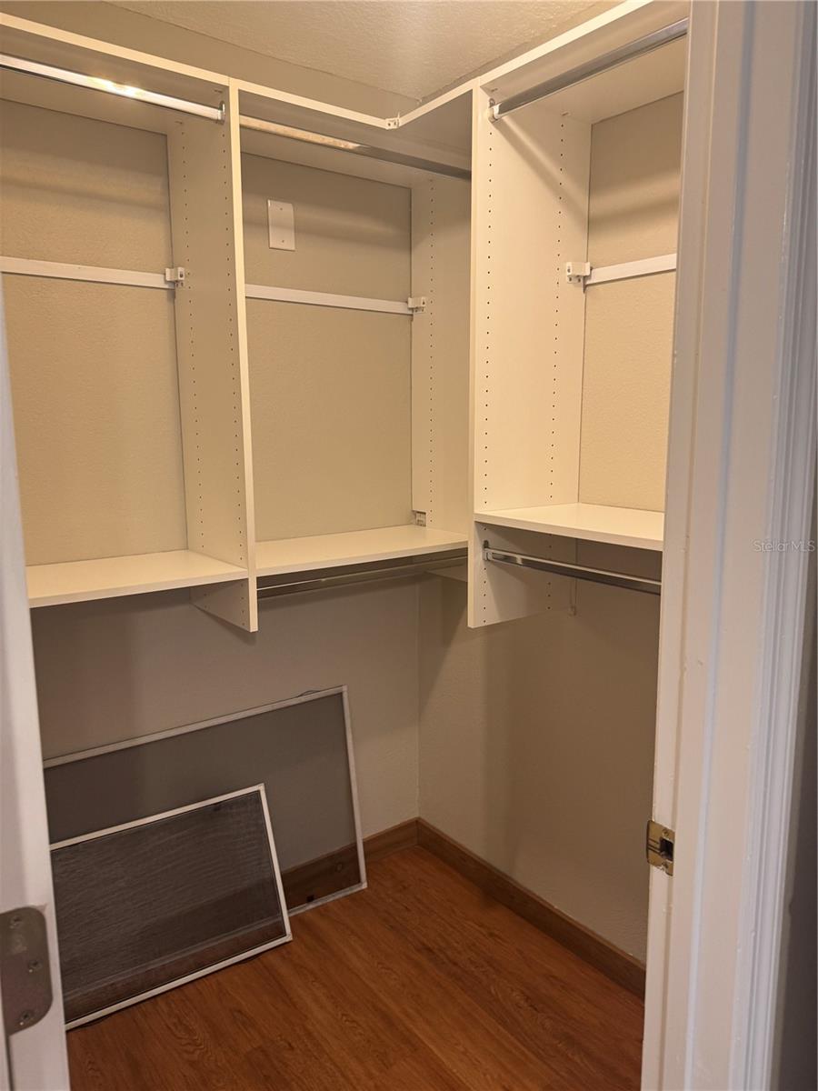 Image 9 of 13 For 8601 Rue Chateau Drive