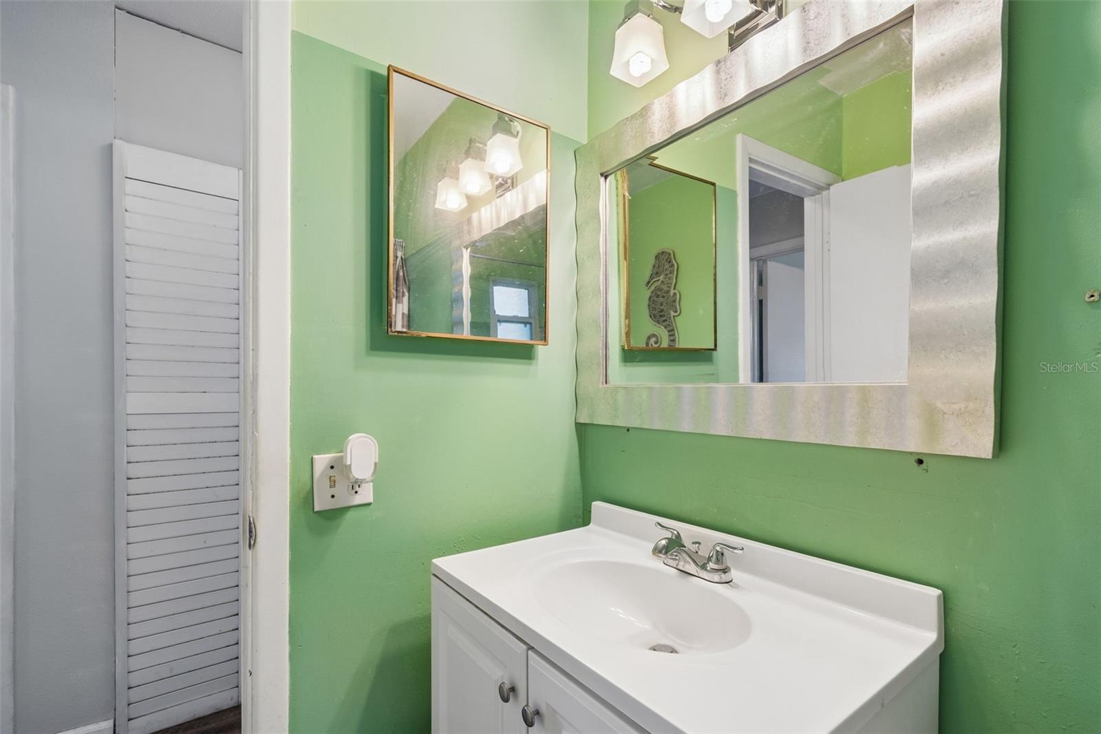 Image 36 of 62 For 3501 38th Street N