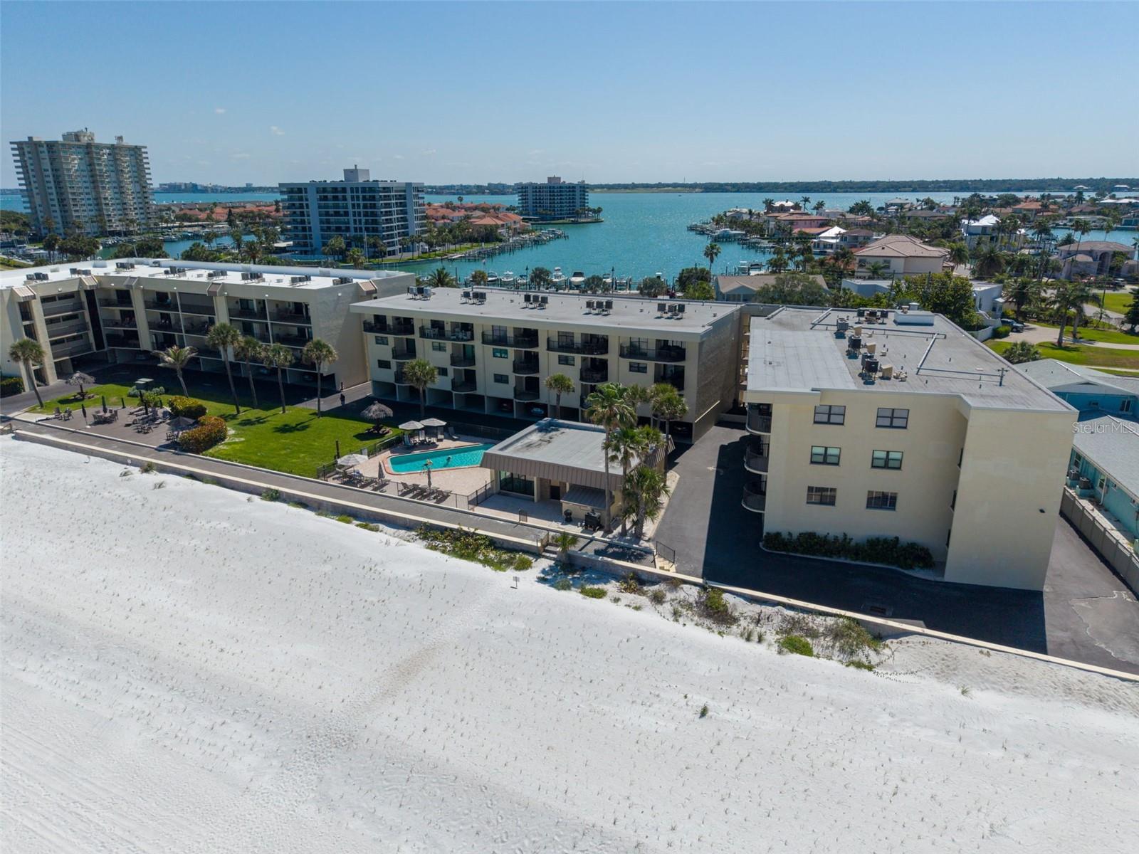 Image 42 of 47 For 3500 Gulf Boulevard 407b