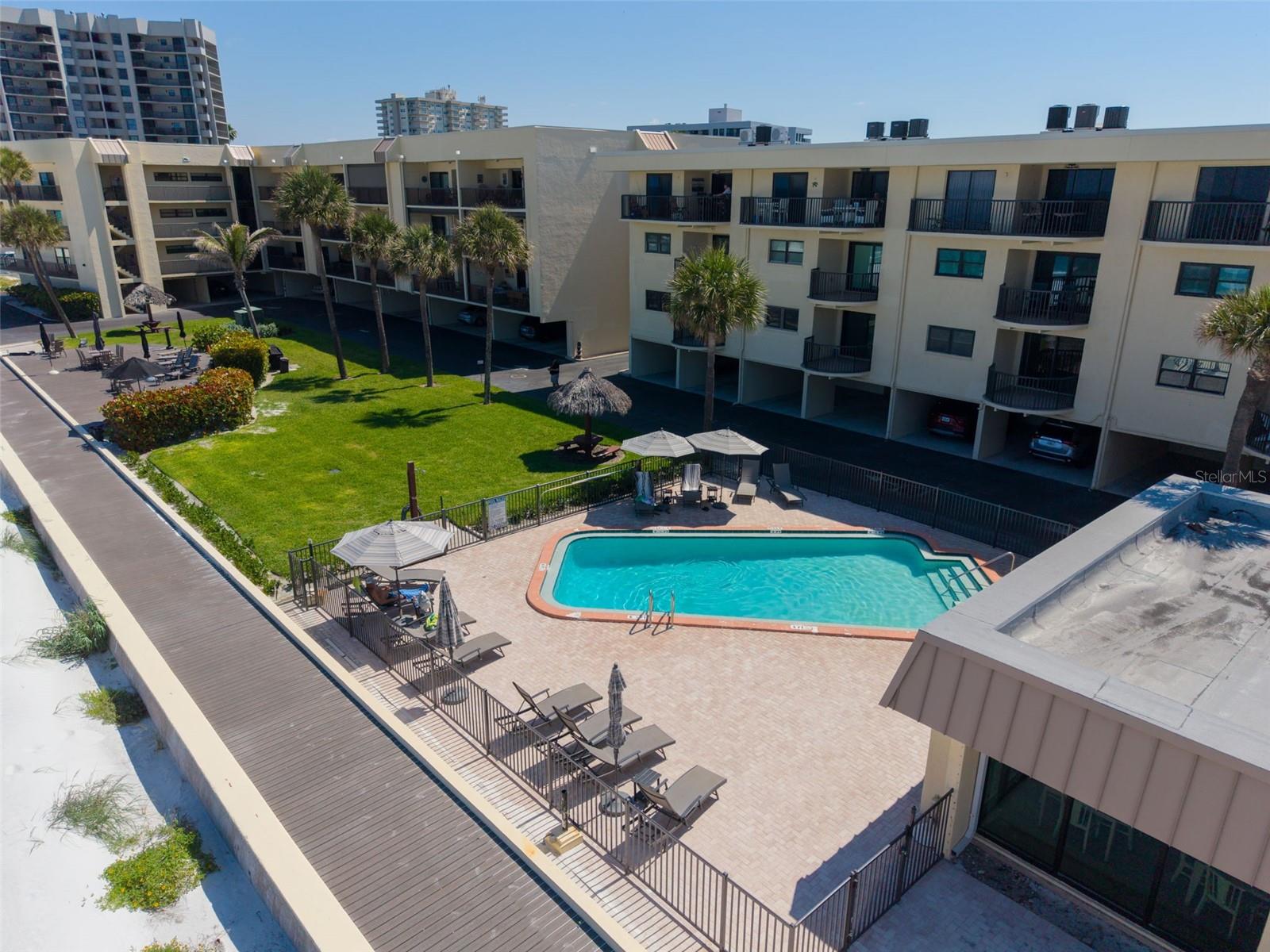 Image 45 of 47 For 3500 Gulf Boulevard 407b