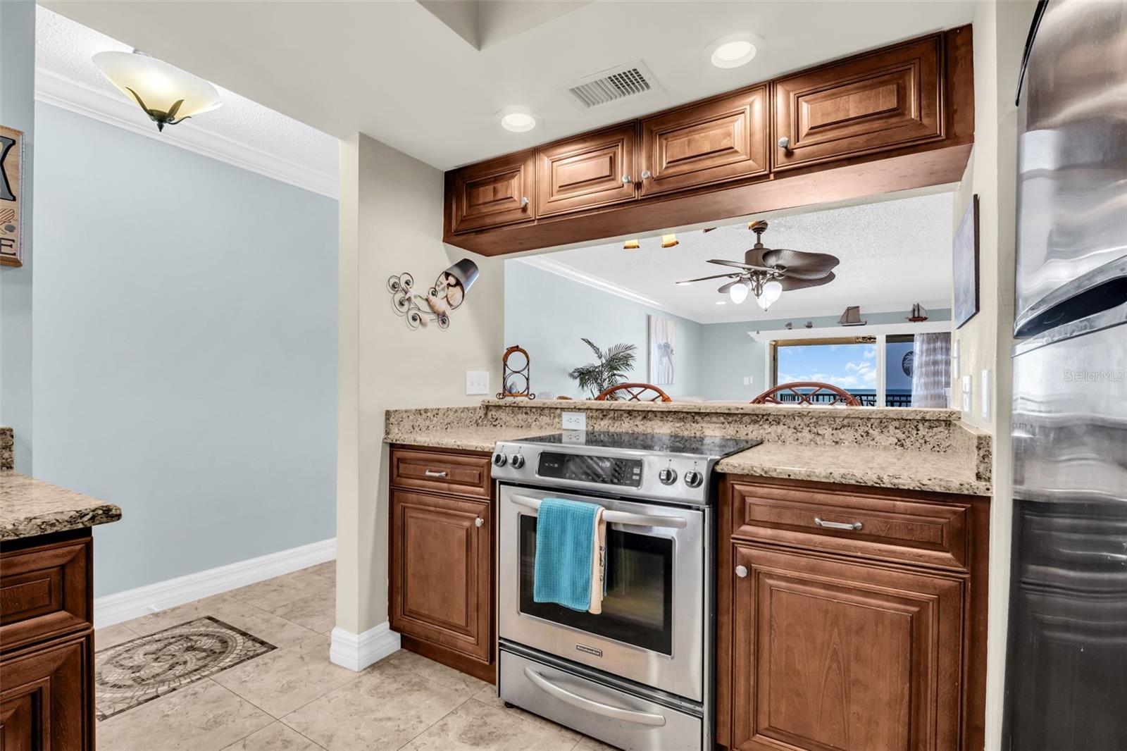 Image 6 of 47 For 3500 Gulf Boulevard 407b