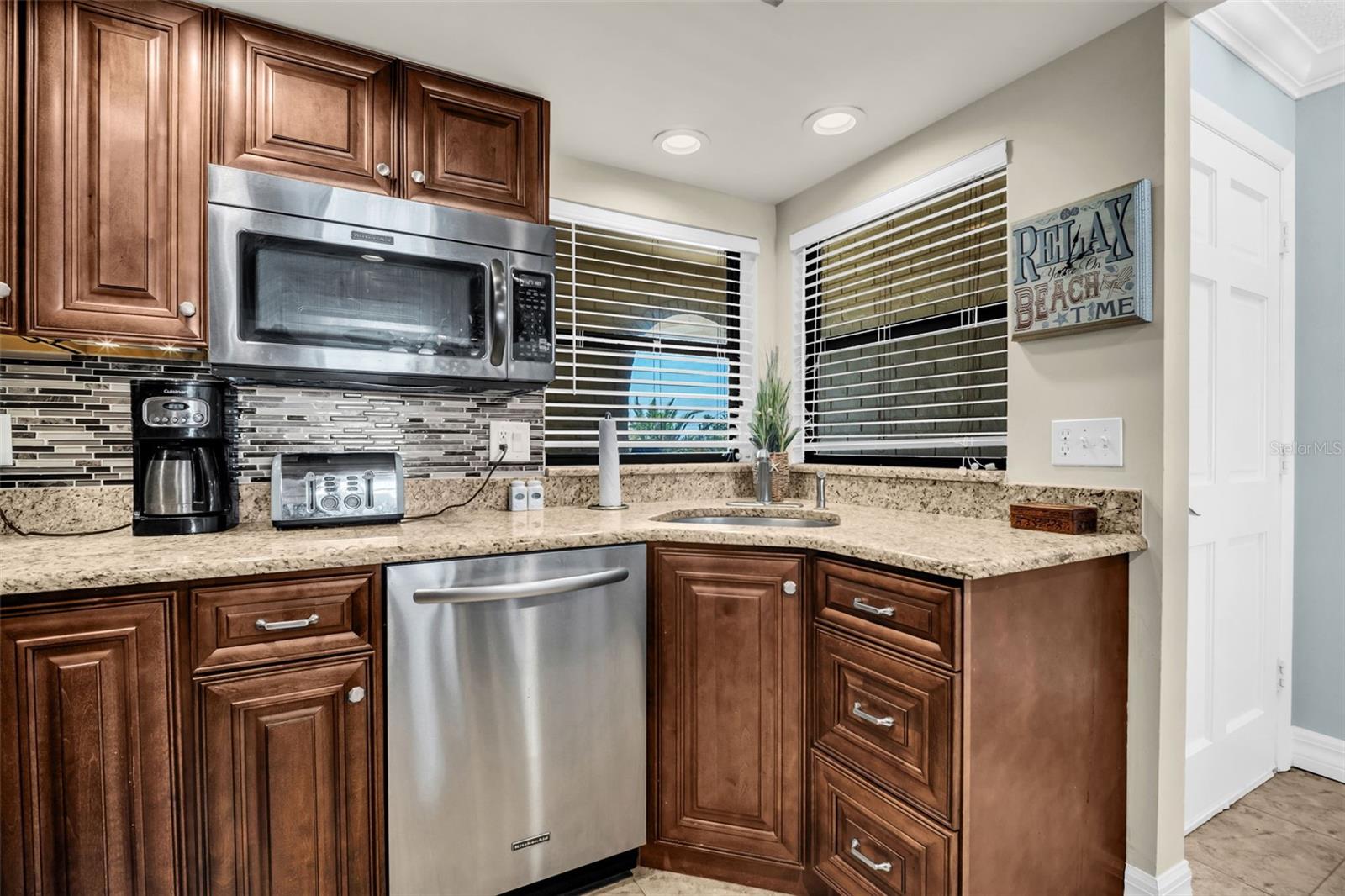 Image 9 of 47 For 3500 Gulf Boulevard 407b
