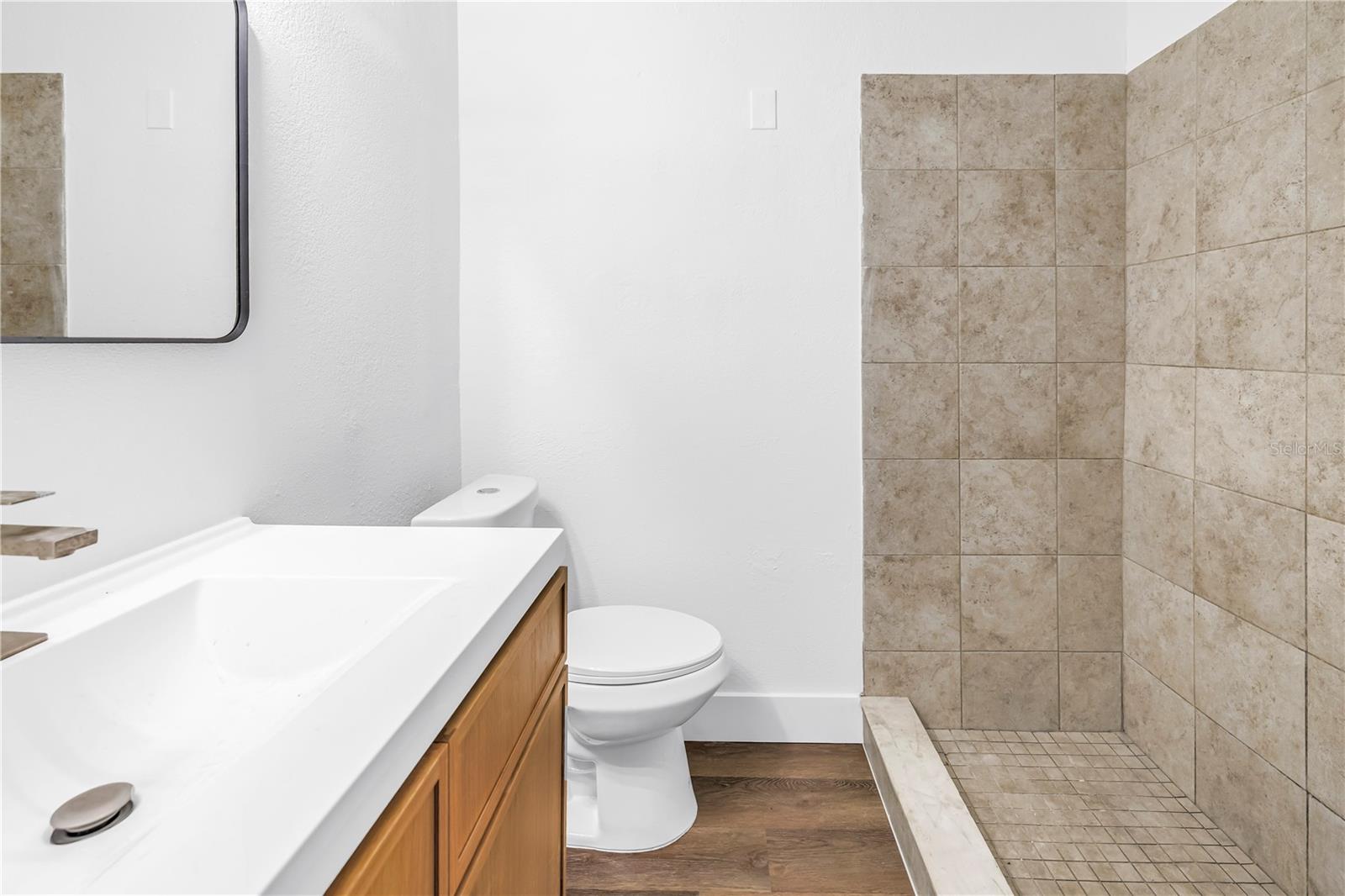 Image 18 of 62 For 110 Monroe Circle N 1