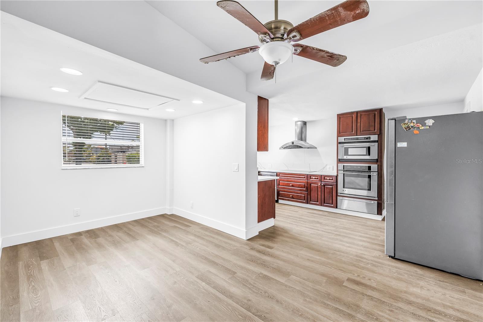 Image 7 of 62 For 110 Monroe Circle N 1