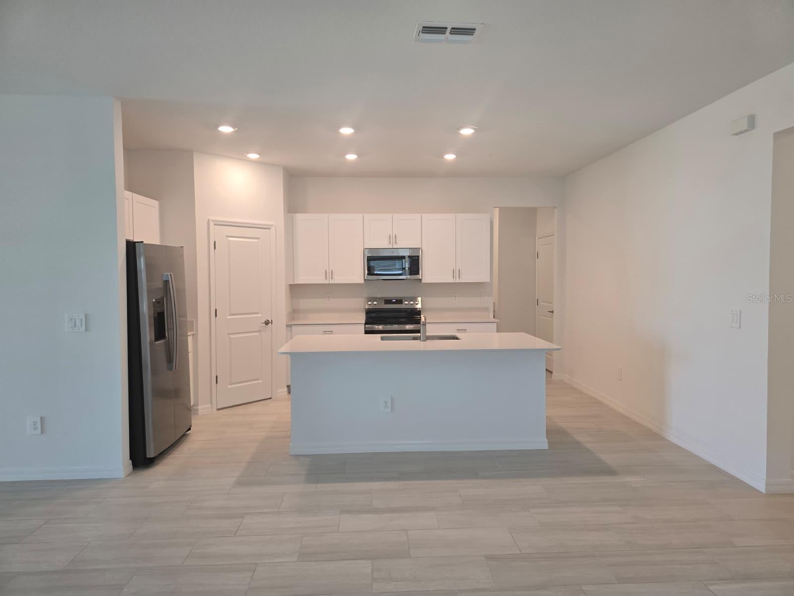 Image 17 of 53 For 9325 Scouter Bee Place