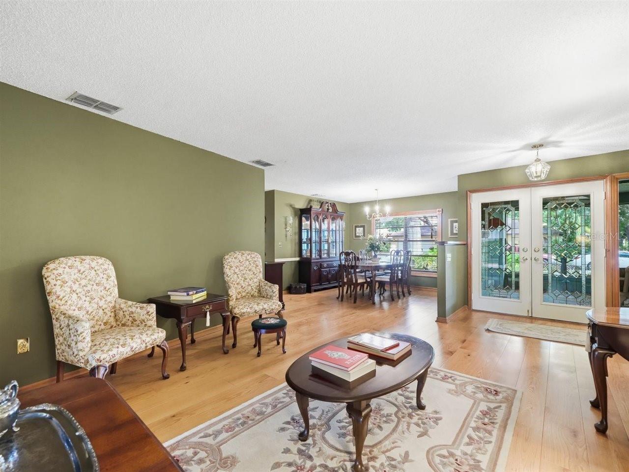 Image 15 of 87 For 5046 Barrowe Drive