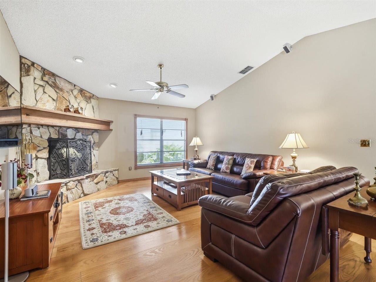 Image 31 of 87 For 5046 Barrowe Drive