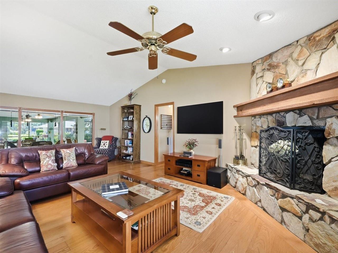 Image 34 of 87 For 5046 Barrowe Drive