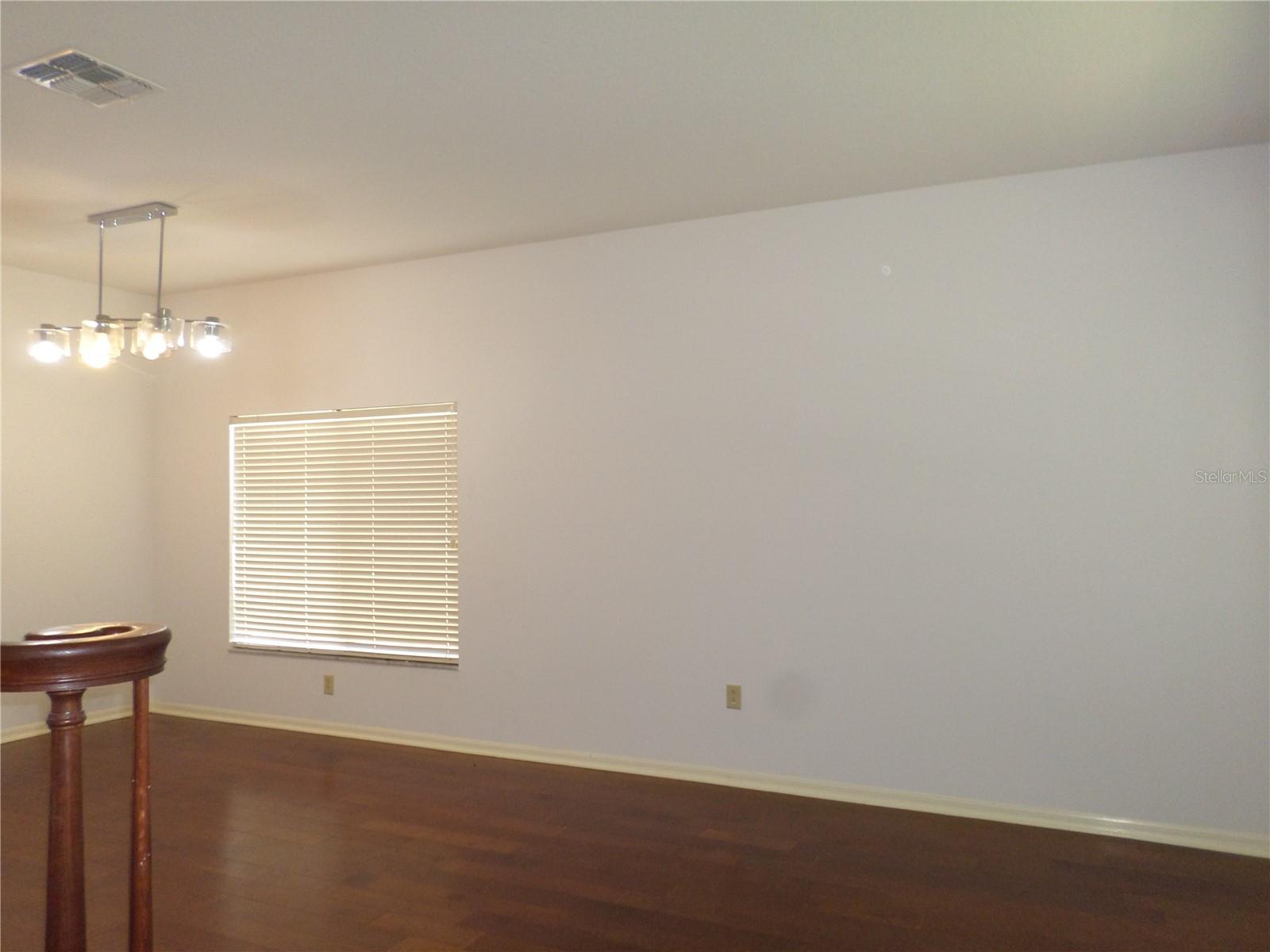 Image 6 of 24 For 19407 Sandy Springs Circle