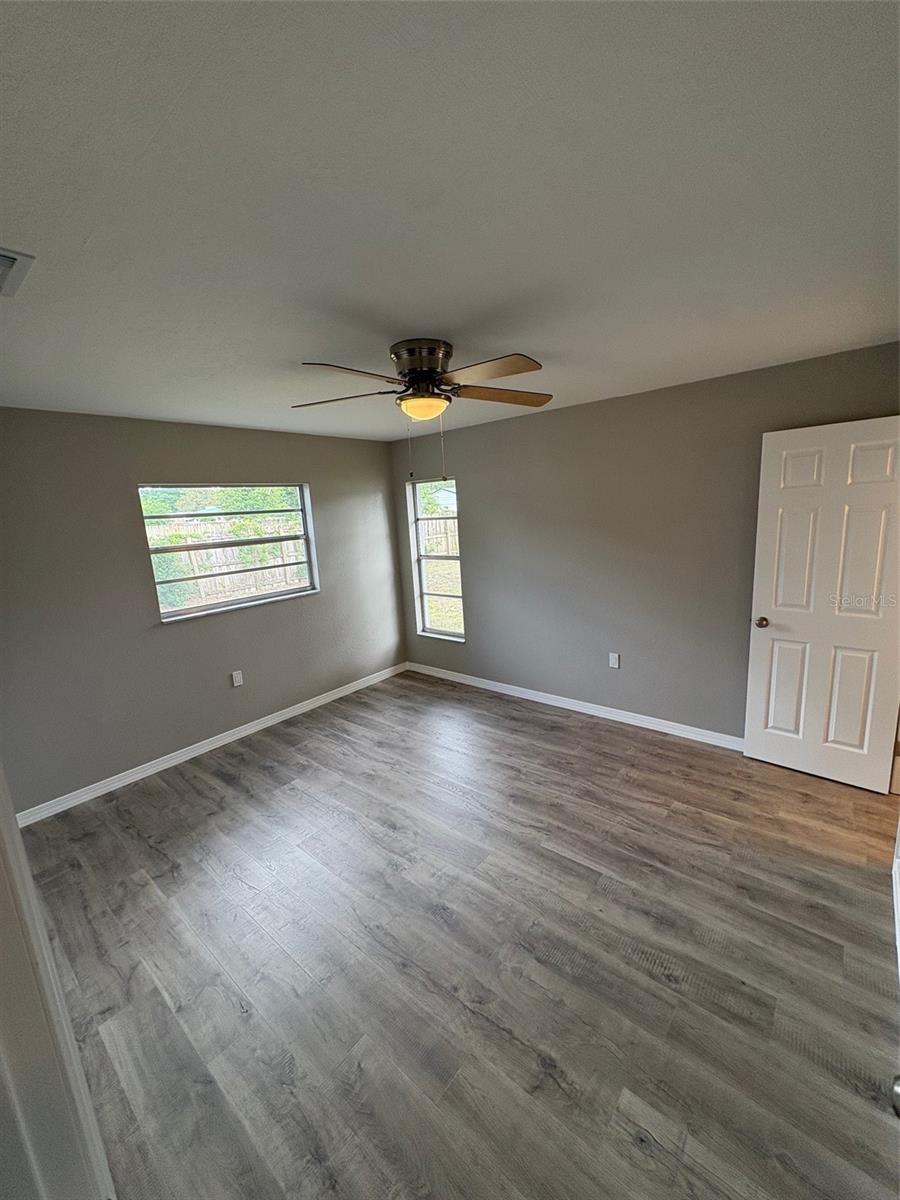 Image 10 of 27 For 2100 52nd Street