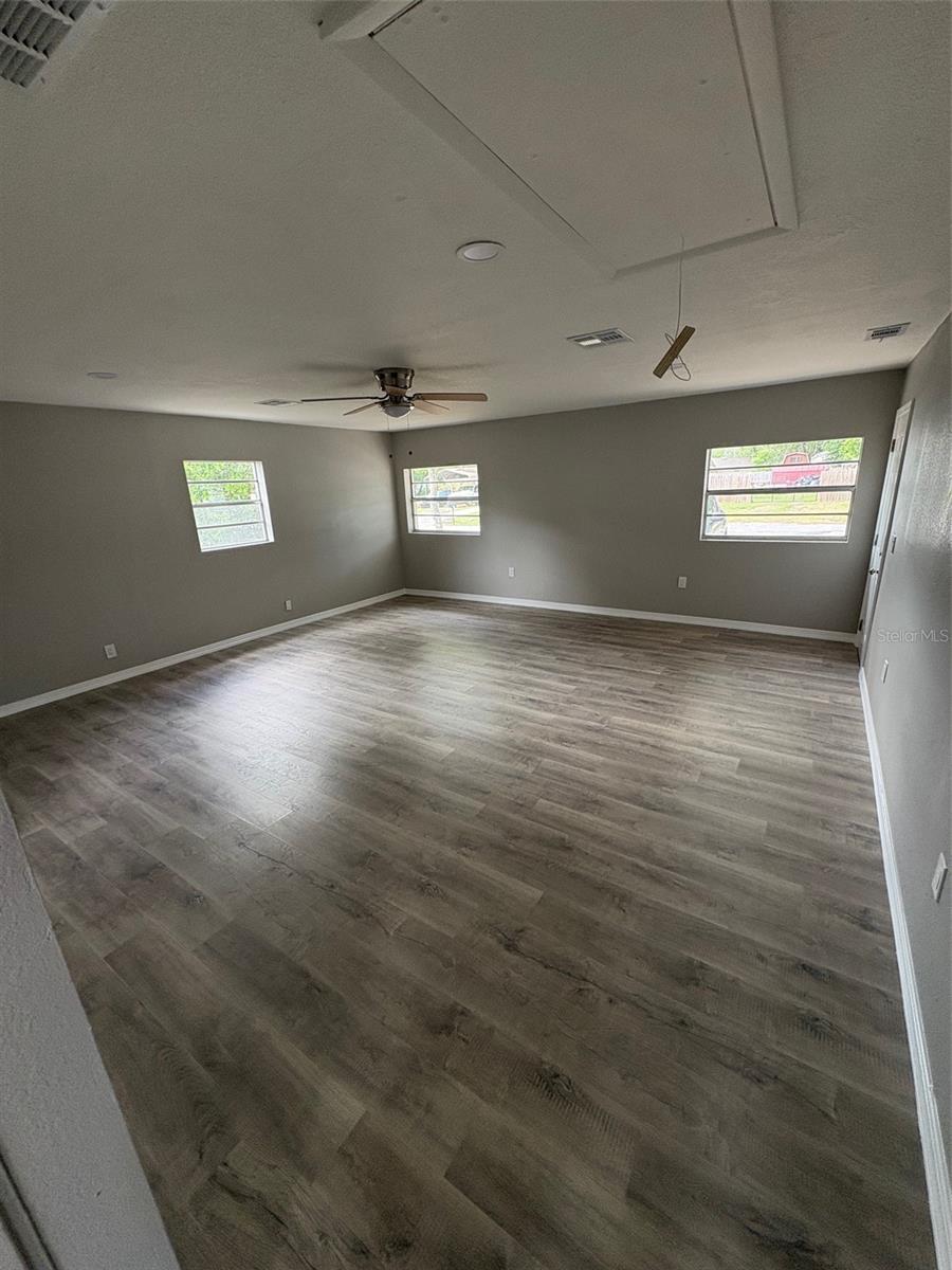 Image 5 of 27 For 2100 52nd Street