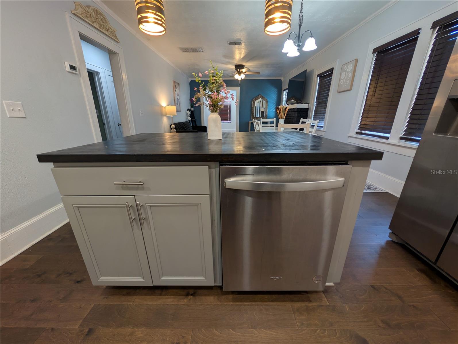 Image 7 of 16 For 771 14th Avenue S