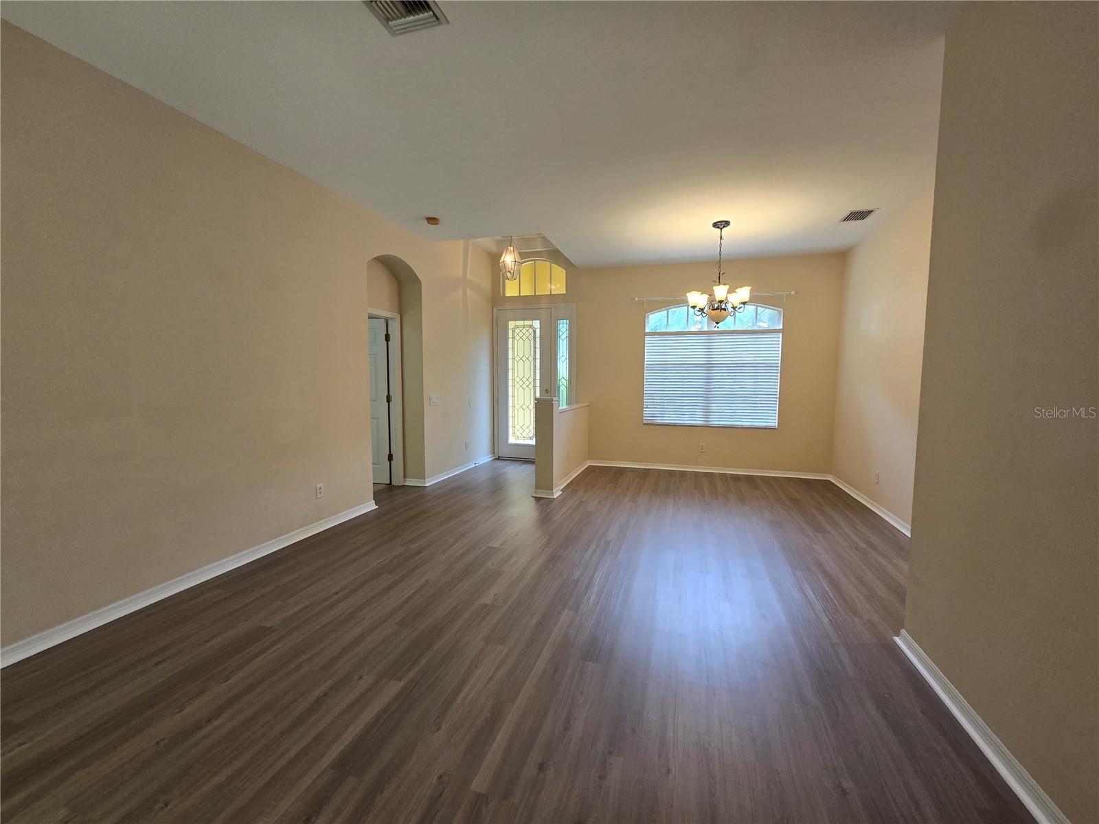 Image 4 of 22 For 12825 Castlemaine Drive