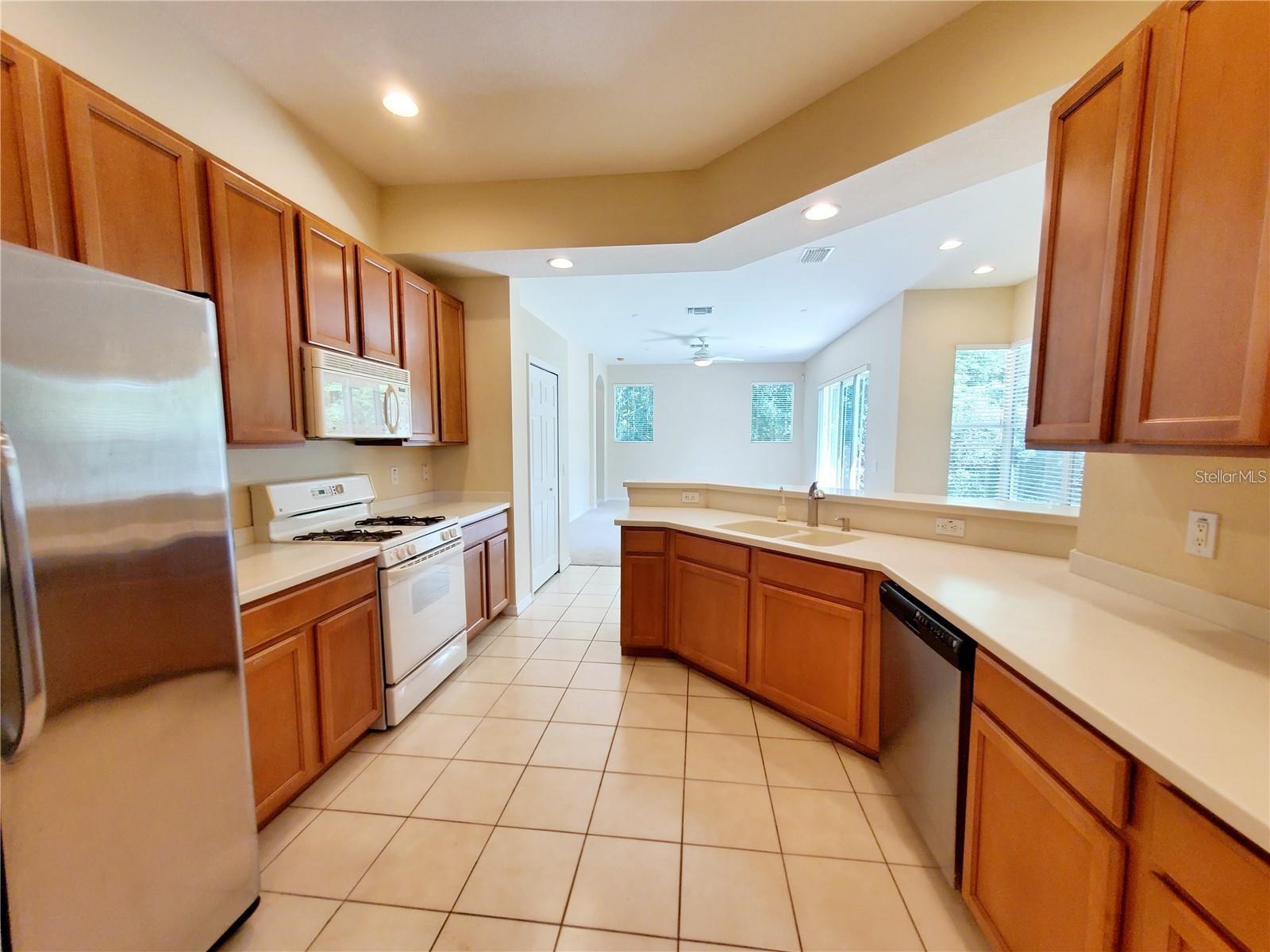 Image 7 of 22 For 12825 Castlemaine Drive