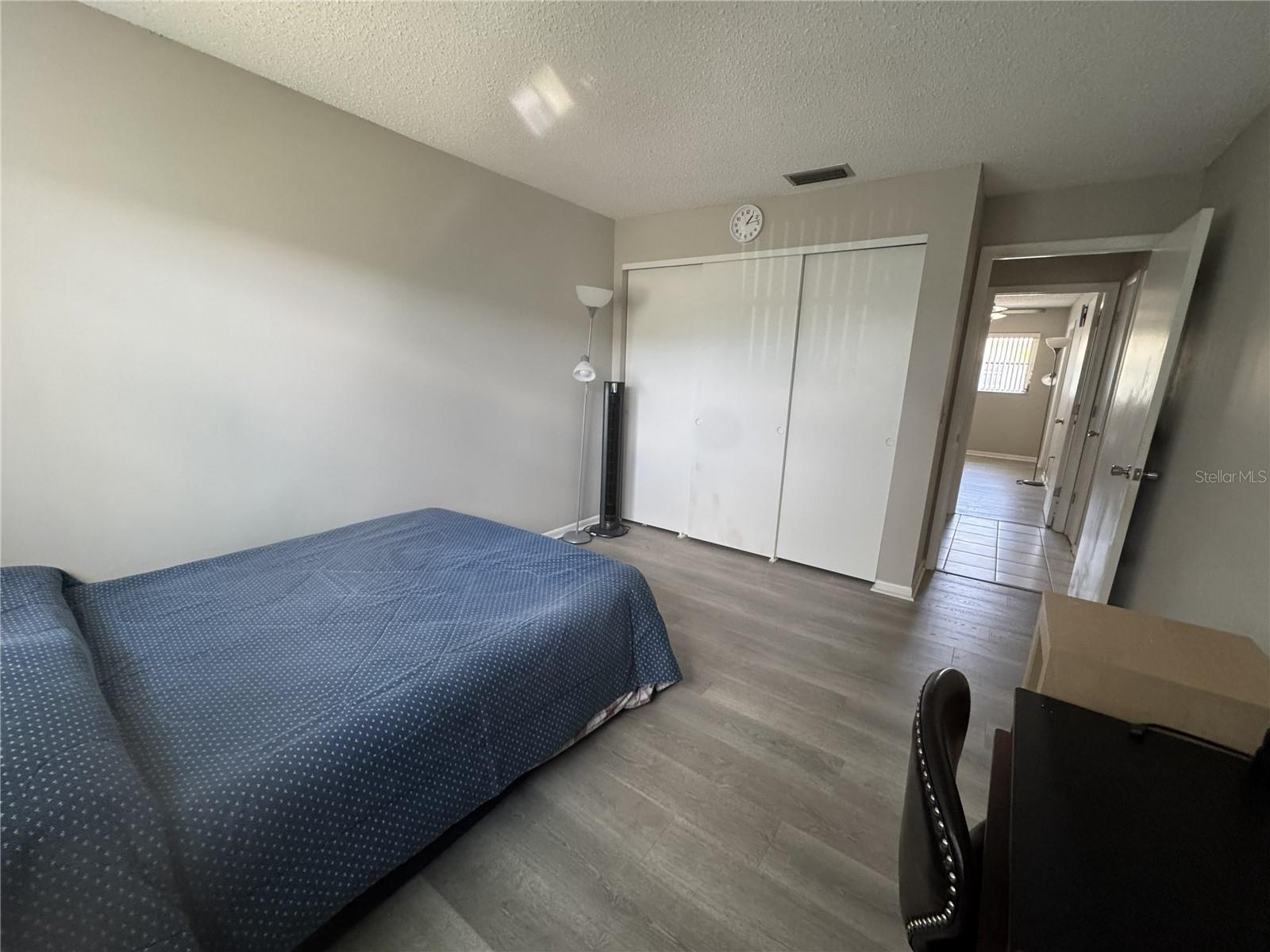 Listing photo id 11 for 7007 Versailles N N-a
